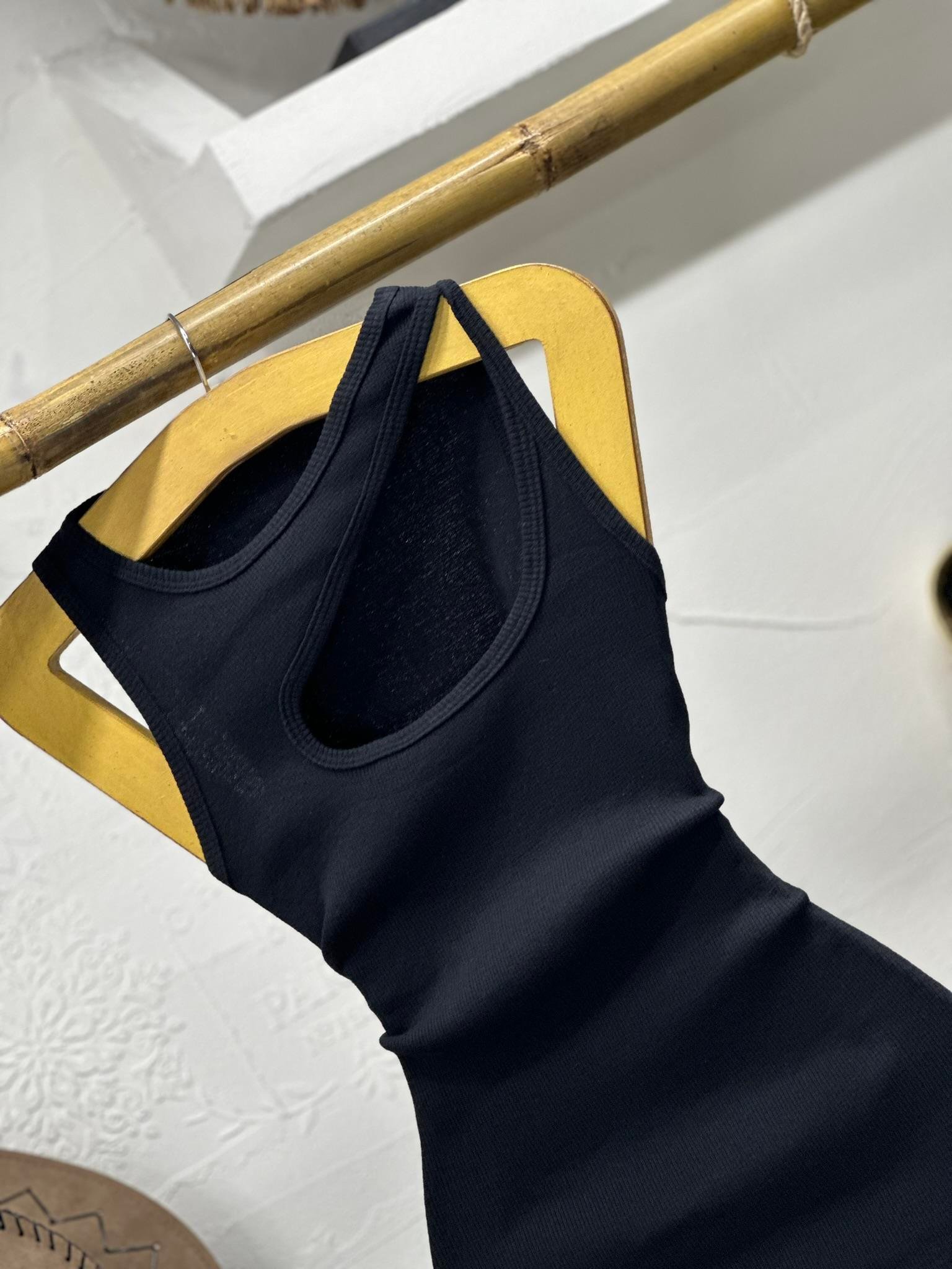 Kaşkorse Kumaş Yaka Detay Kalın Askılı Kalem Elbisemiz 