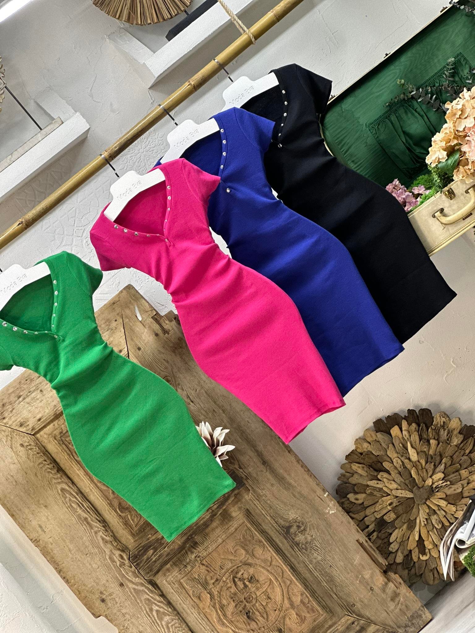 Kaşkorse Kumaş Yakası Patlı Kısa Kollu Kalem Elbise