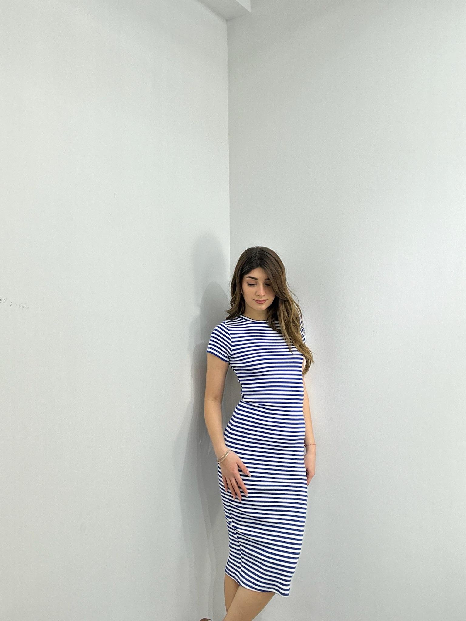 Kaşkorse Kumaş Yuvarlak Yaka Çizgi Desen Kalem Elbise