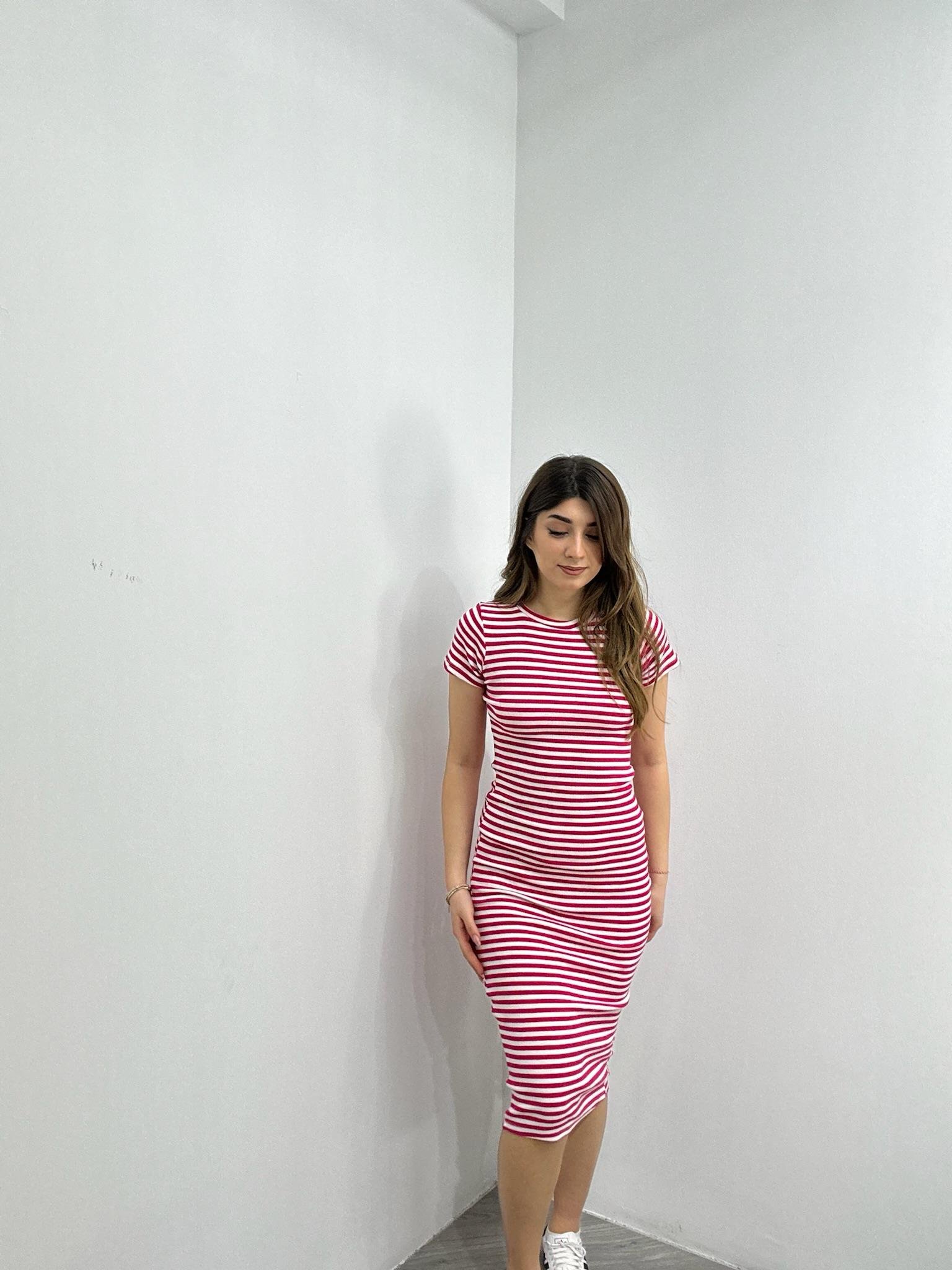 Kaşkorse Kumaş Yuvarlak Yaka Çizgi Desen Kalem Elbise