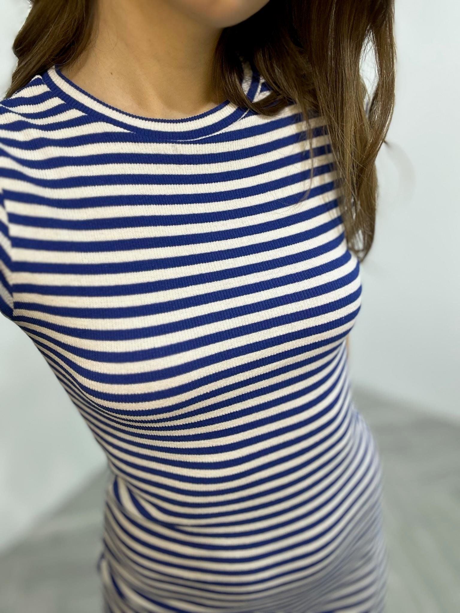 Kaşkorse Kumaş Yuvarlak Yaka Çizgi Desen Kalem Elbise