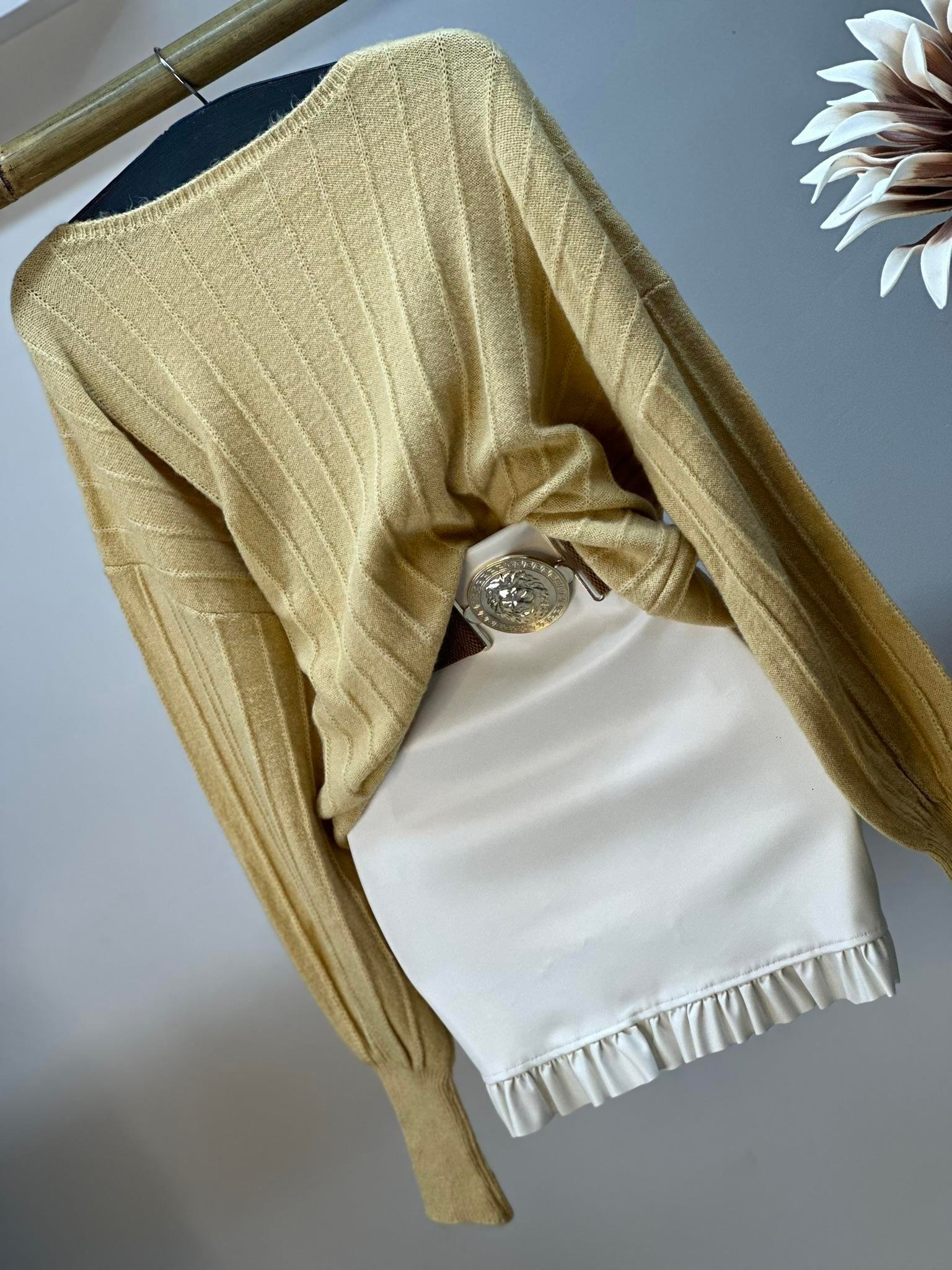 Kayık Yaka Şardonlu Oversize Triko Kazak 