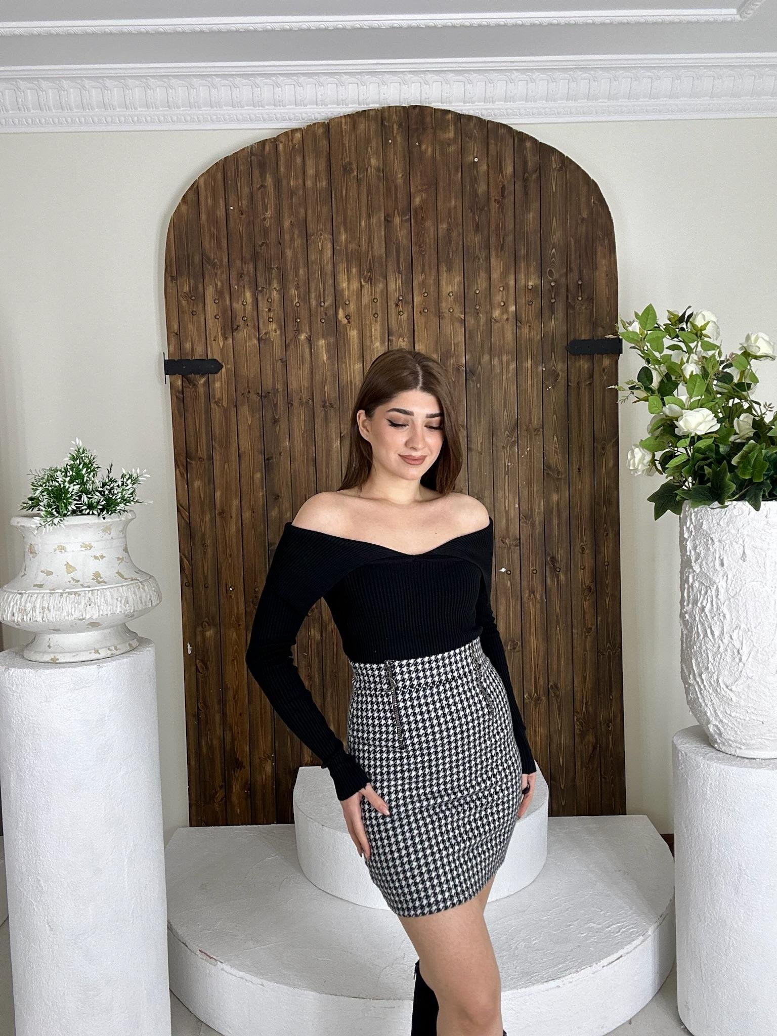 Kazayağı Desen  Önde Çift Fermuar Detaylı Mini Siyah Beyaz Etek