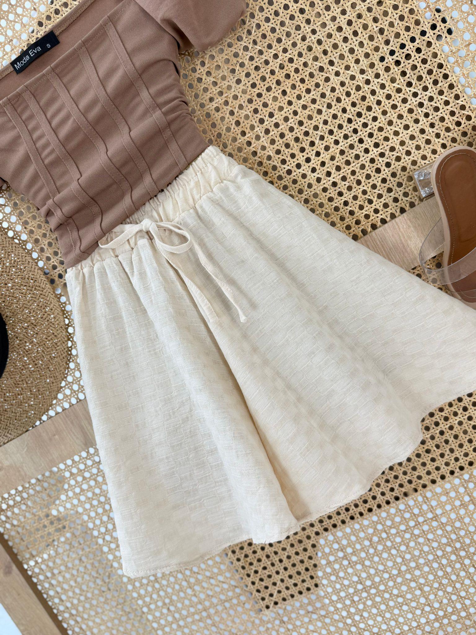 Keten Kumaş Astarlı Beli Lastikli Etek Görünümlü Şort