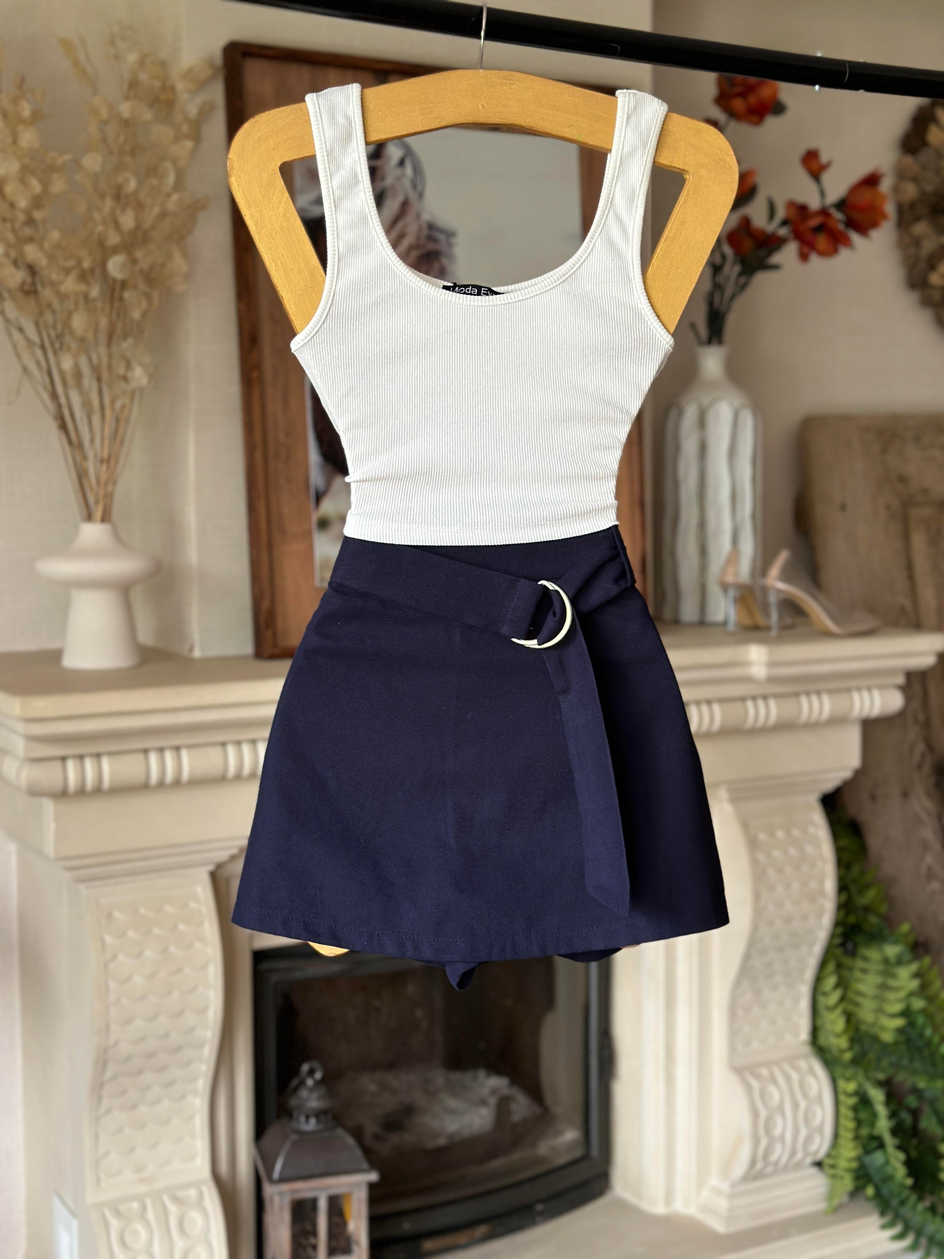 Keten Kumaş Toka Detaylı Renkli Şort Etek 