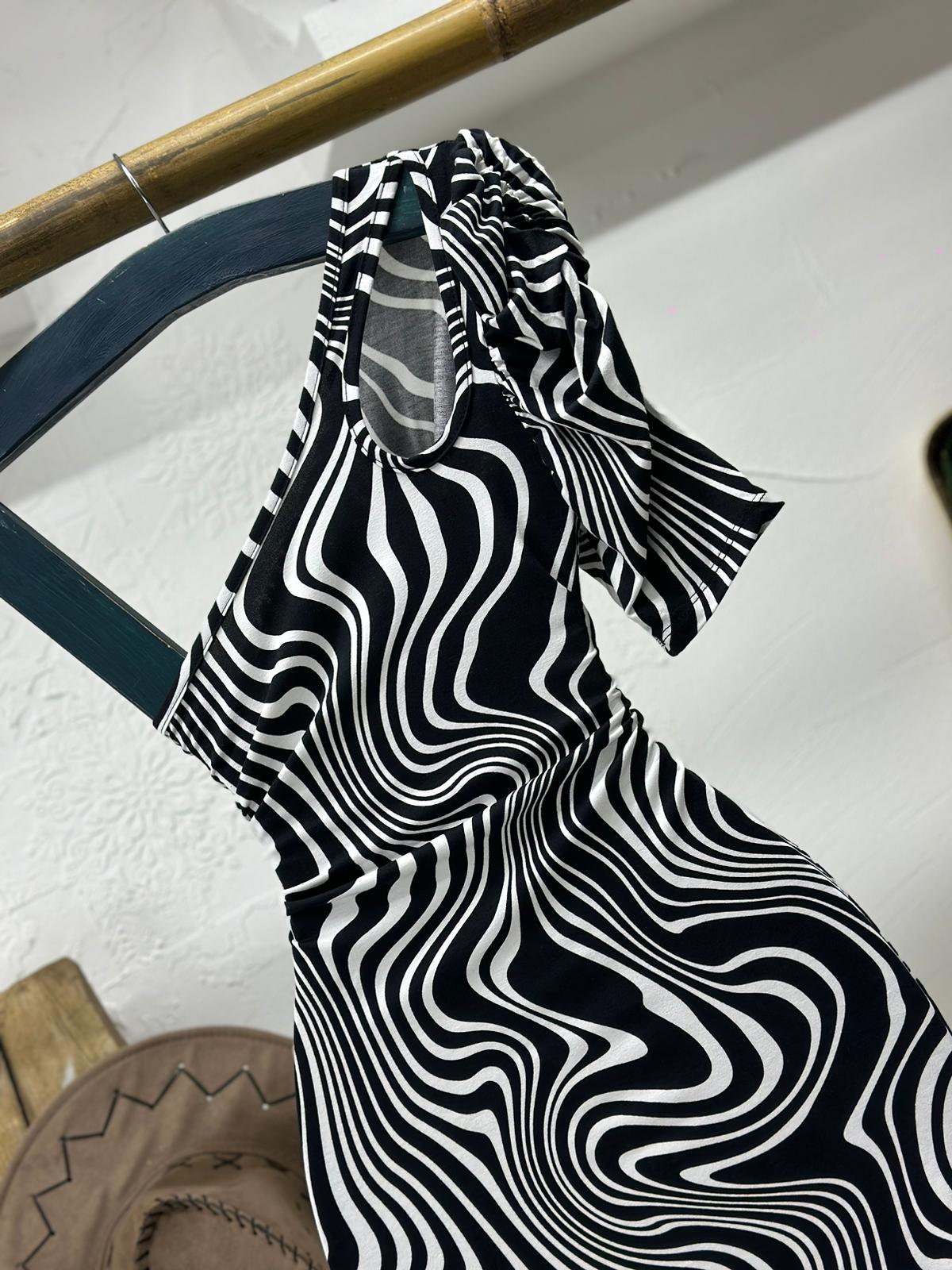 Kristal Pamuk Kumaş Dalga Desenli Tek Kol Kalem  Elbise