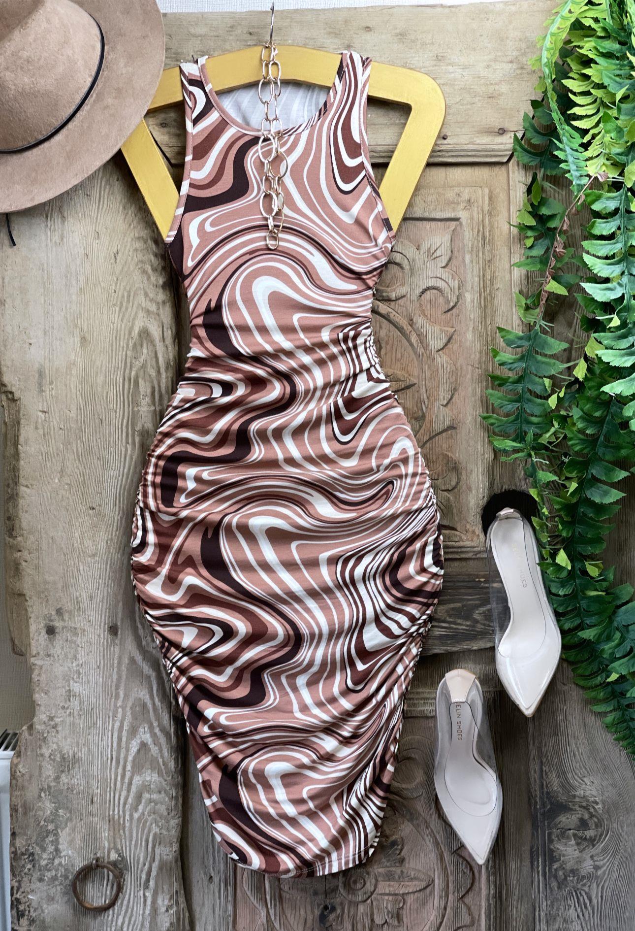 Kristal Pamuk Kumaş Halter Yaka Drapeli Kahve Dalga Desenli Kalem Elbise 