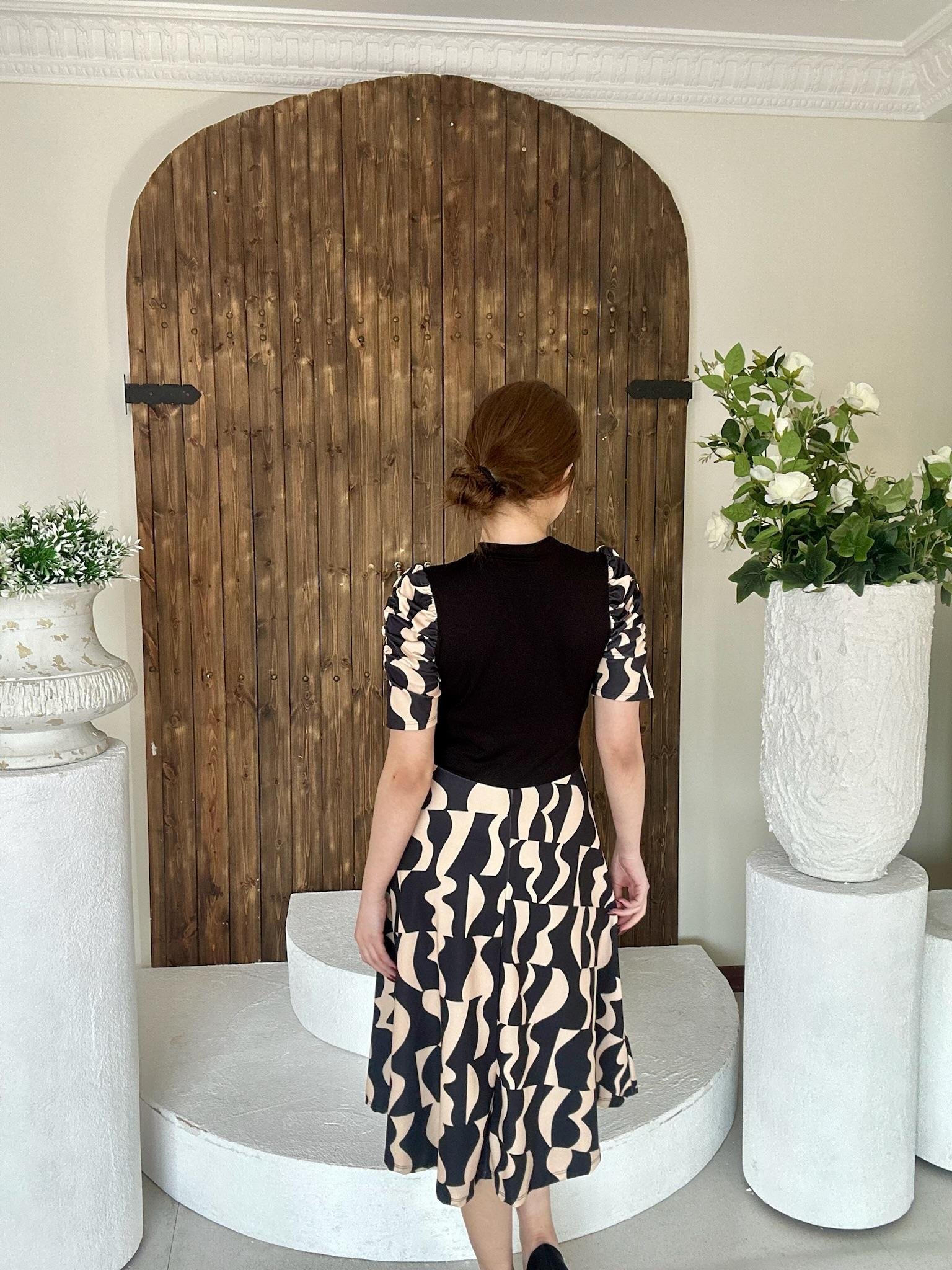 Kristal Pamuk Kumaş Kısa Kol Midi Boy Elbise