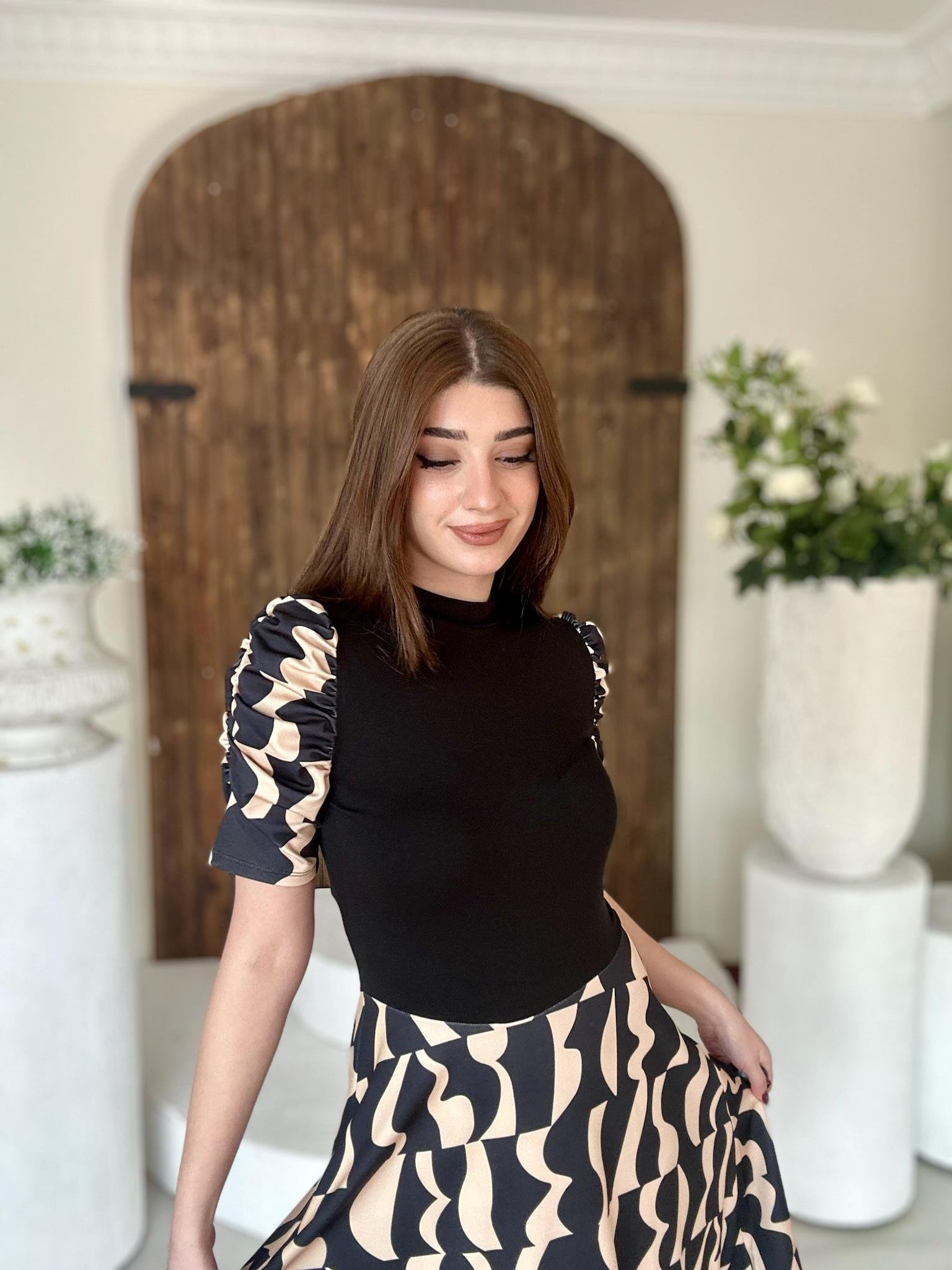 Kristal Pamuk Kumaş Kısa Kol Midi Boy Elbise