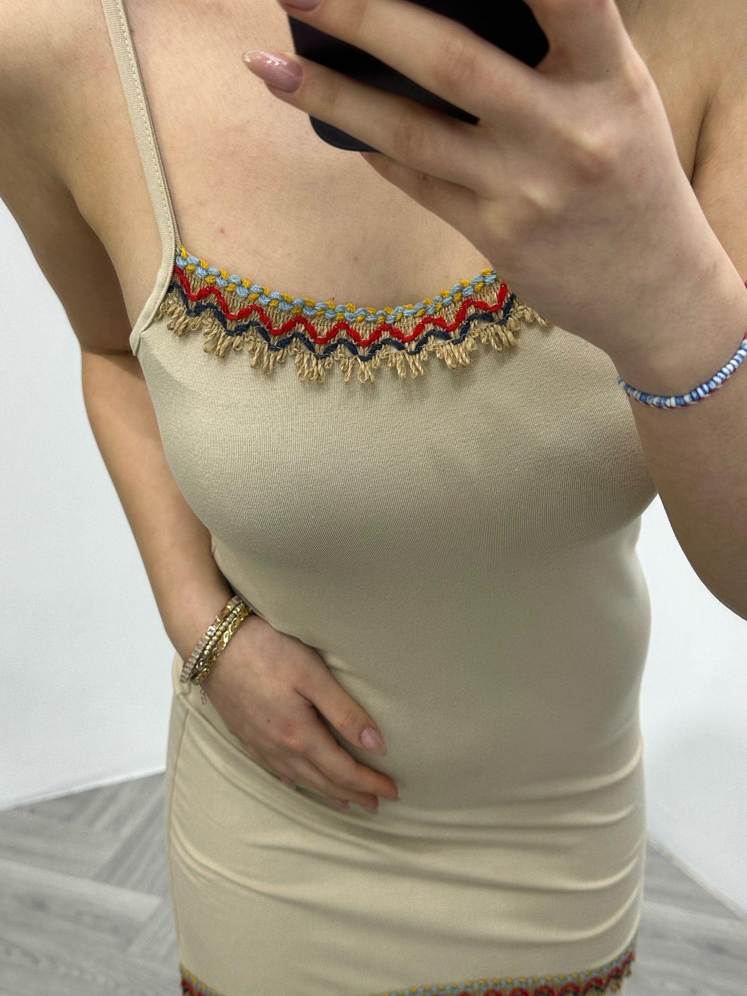 Kristal Pamuk Kumaş Rahat Kalıp Etnik Desen Detaylı Askılı Elbise Krem