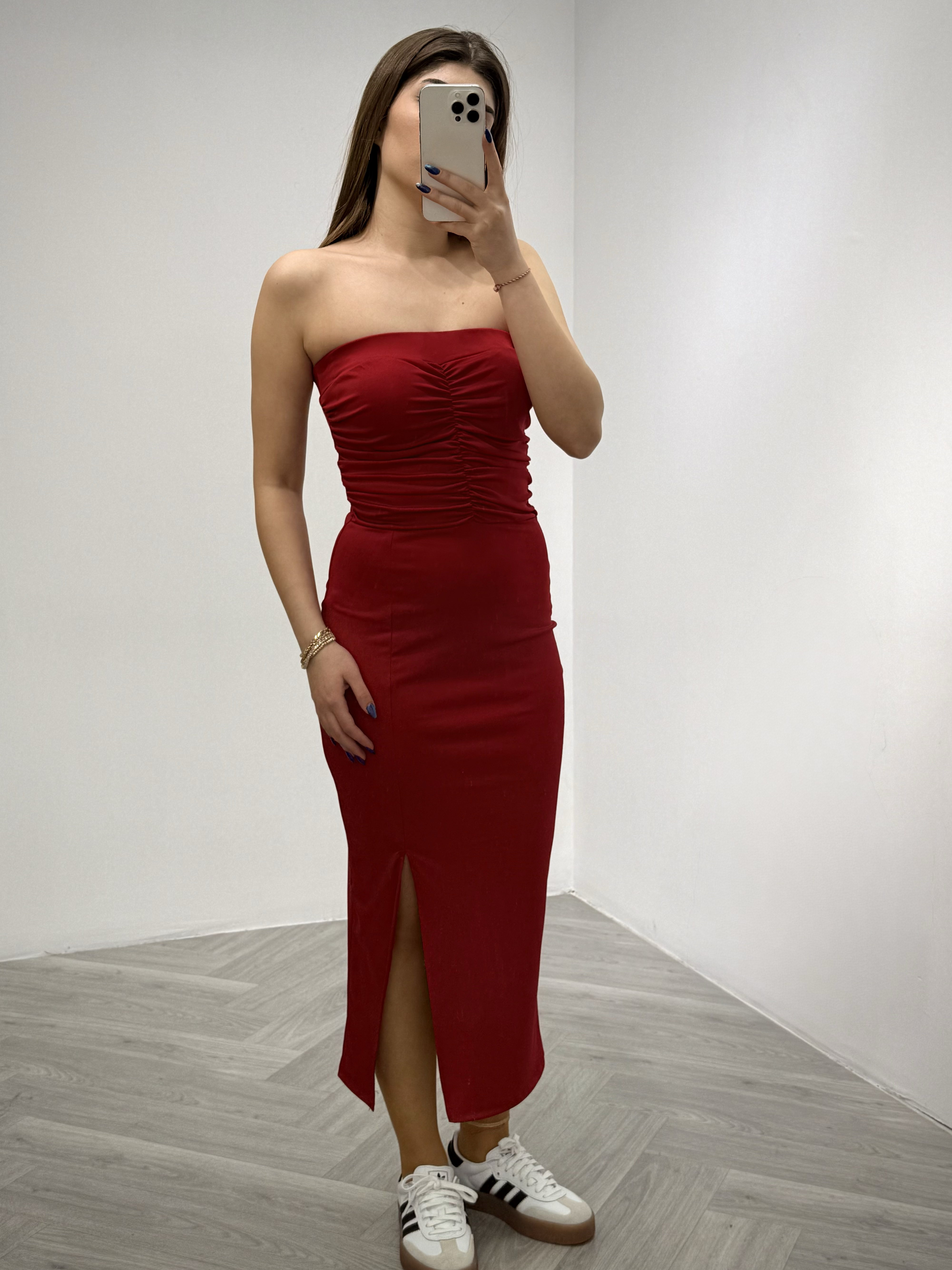 Kristal Pamuk Kumaş Straplez Yan Yırtmaçlı Kalem Elbise Bordo