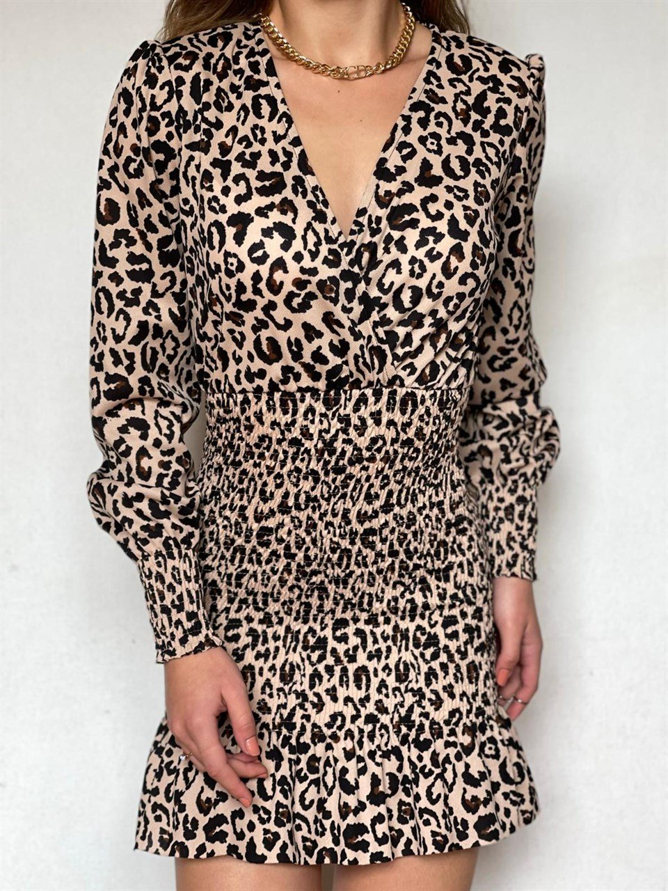 Leopar Desen Gipe Detay Etek Ucu Fırfırlı Kruvaze Yaka Crep Dokuma Kumaş Elbise