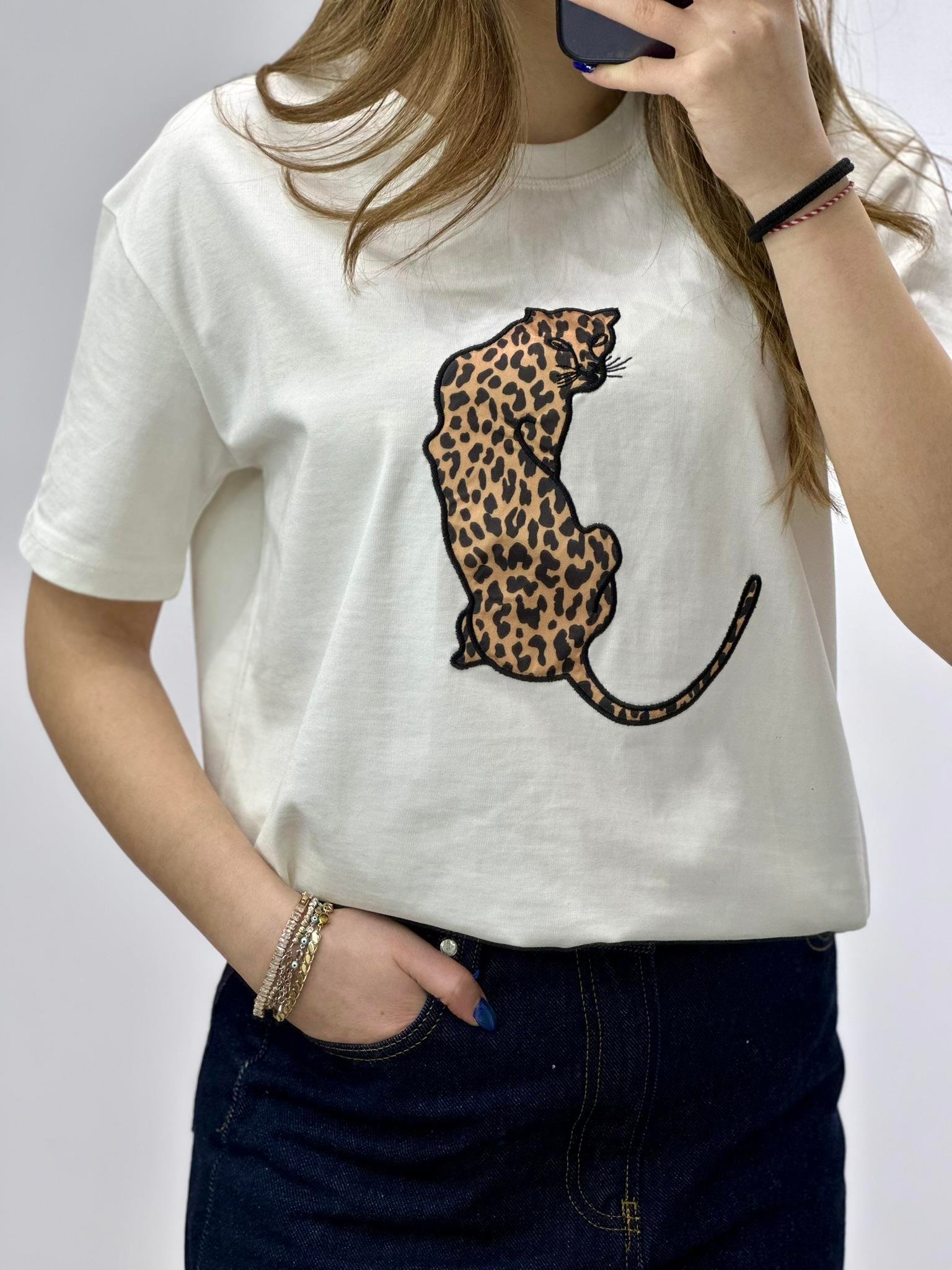 Leopar Desenli Nakış Detaylı Rahat Kalıp Premium Tshirt Beyaz