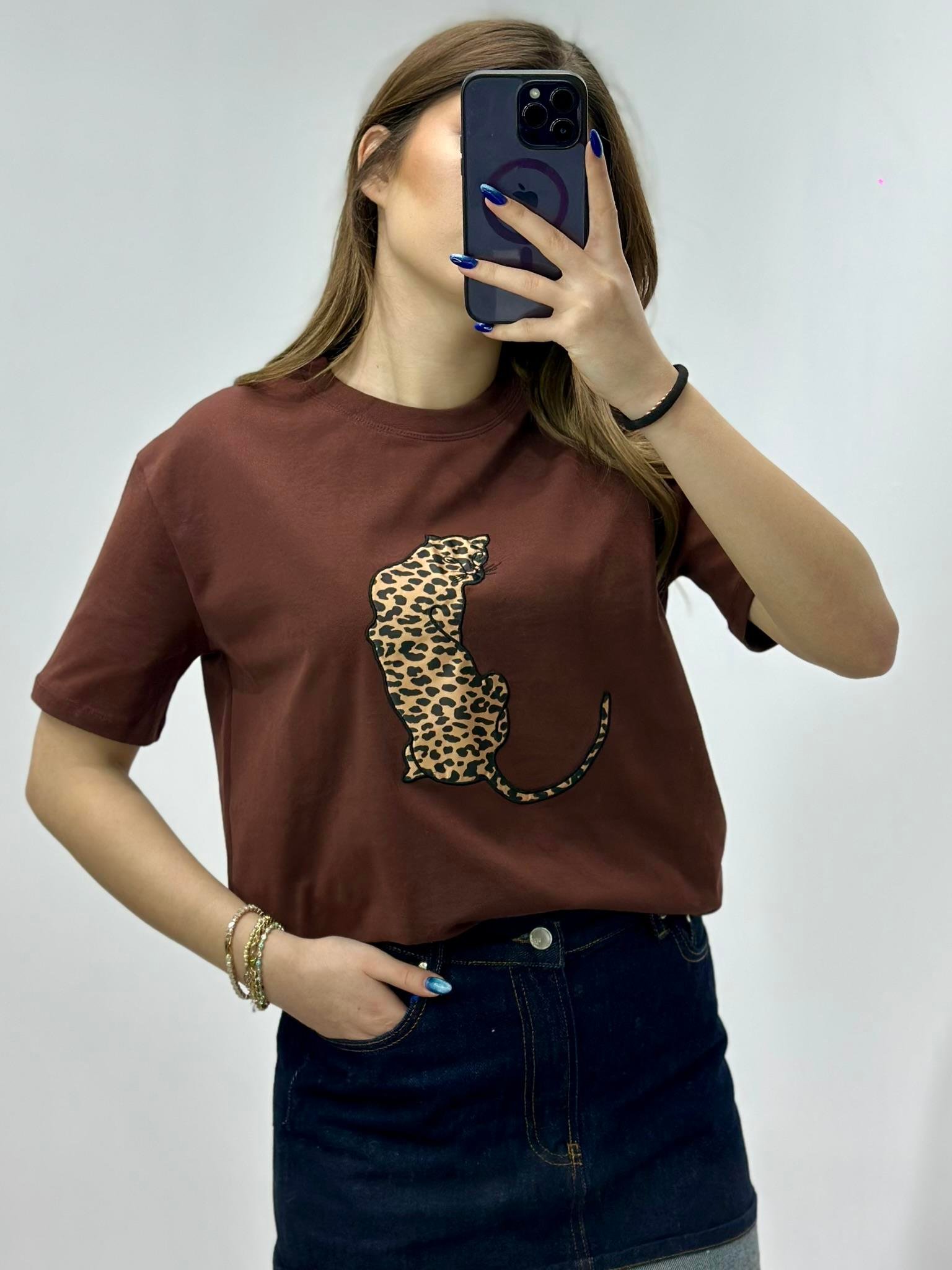 Leopar Desenli Nakış Detaylı Rahat Kalıp Premium Tshirt Kahverengi