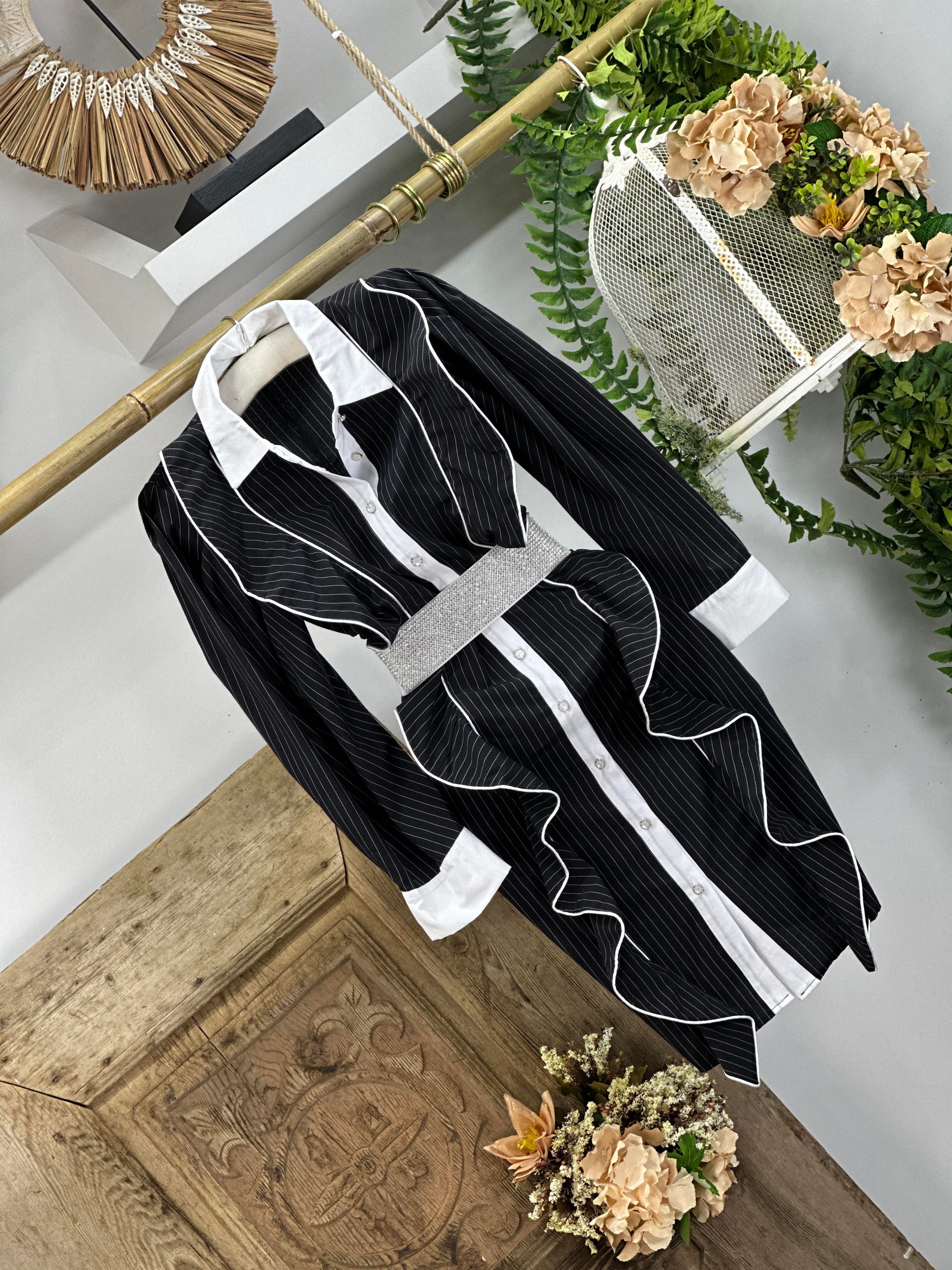 Likralı Dokuma Kumaş Çizgi Desenli Fırfır Detaylı Gömlek Elbise