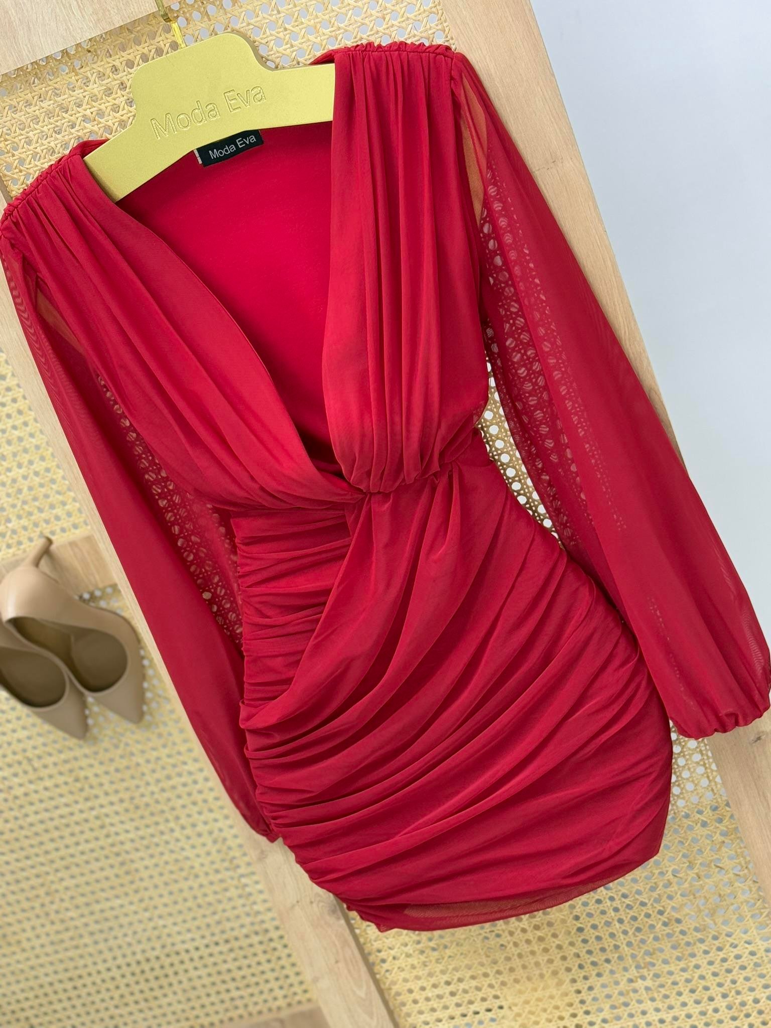 Likralı Kumaş Drapeli Derin V Yaka Tasarım Elbise Kırmızı