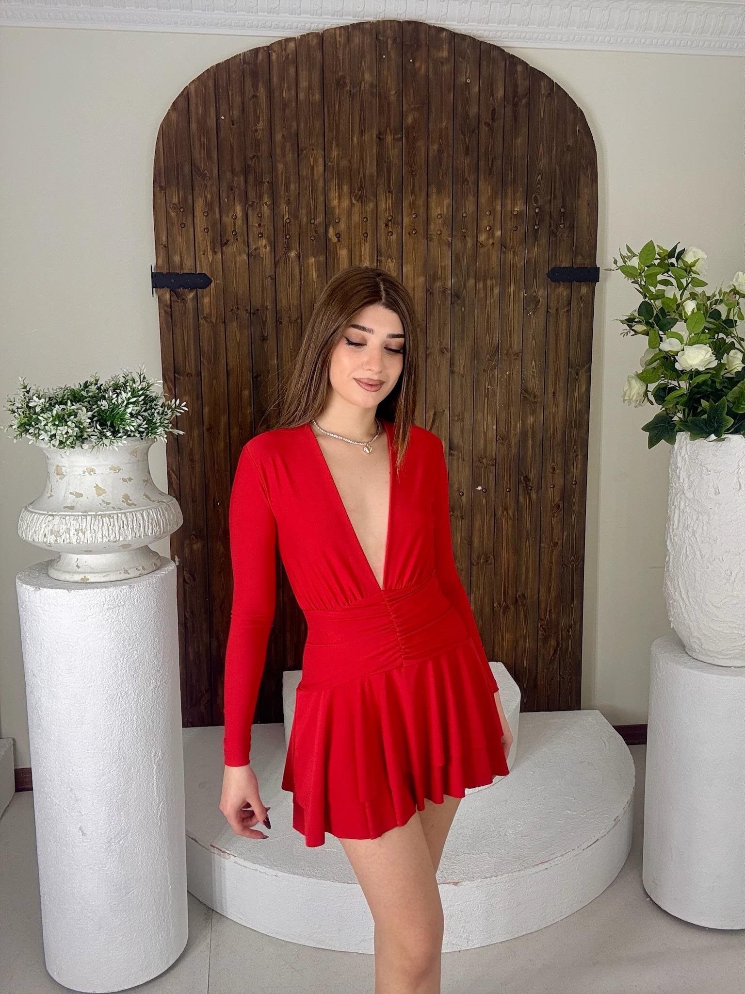 Likralı Micro Kumaş Derin V Yaka Şort Astarlı Mini Elbisemiz Kırmızı