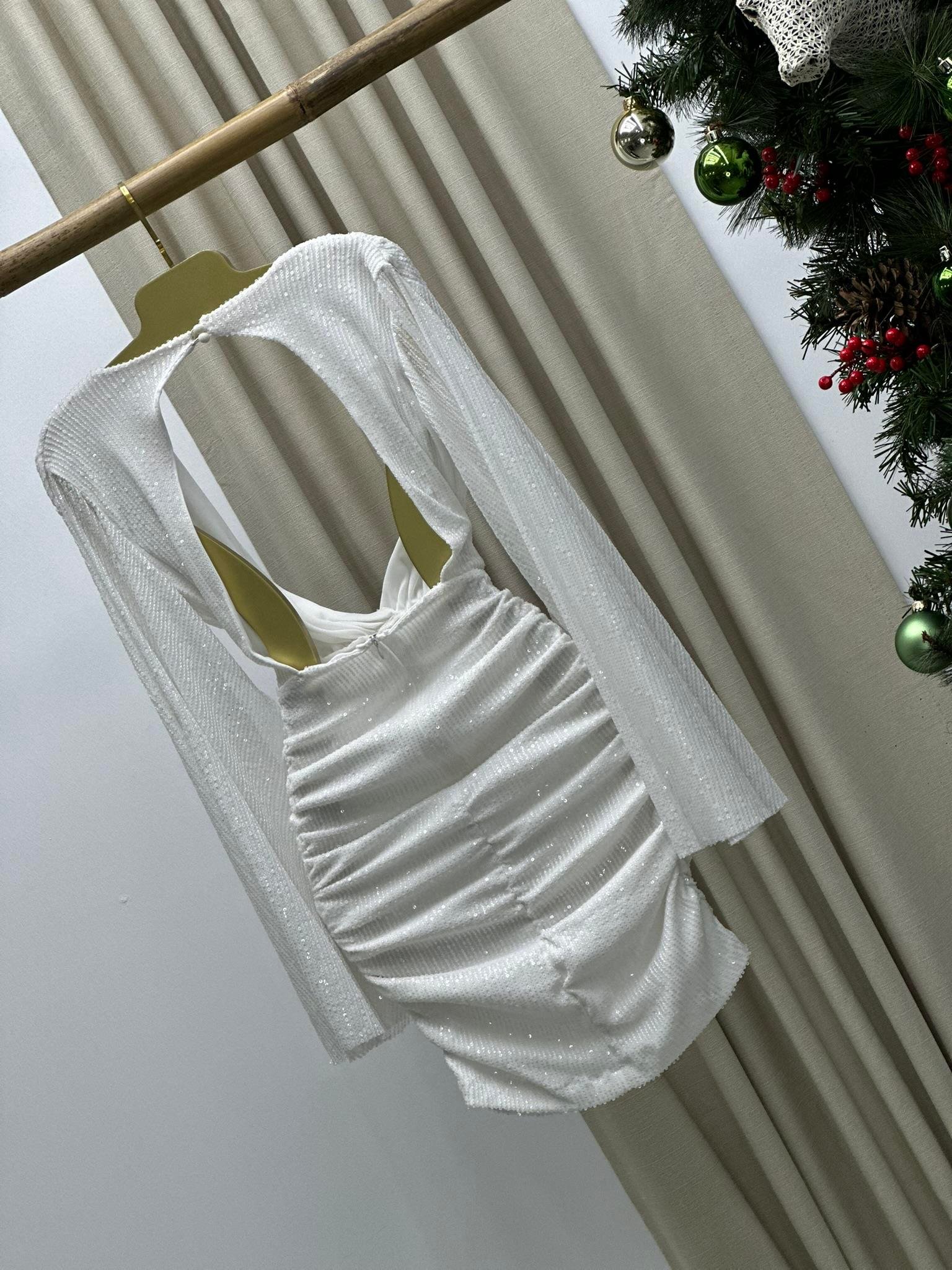 Likralı Pul Payet Kumaş Astarlı Pelerin Kol Mini Beyaz Elbise