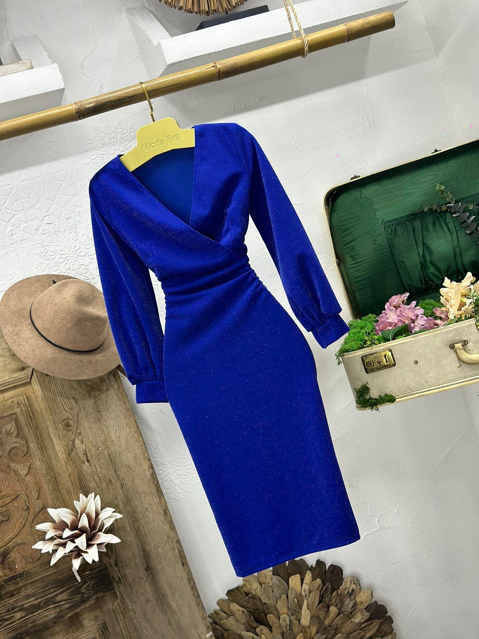 Likralı Simli Crep Dokuma Kumaş Kruvaze Yaka Manşet Kollu Kalem Saks  Elbise