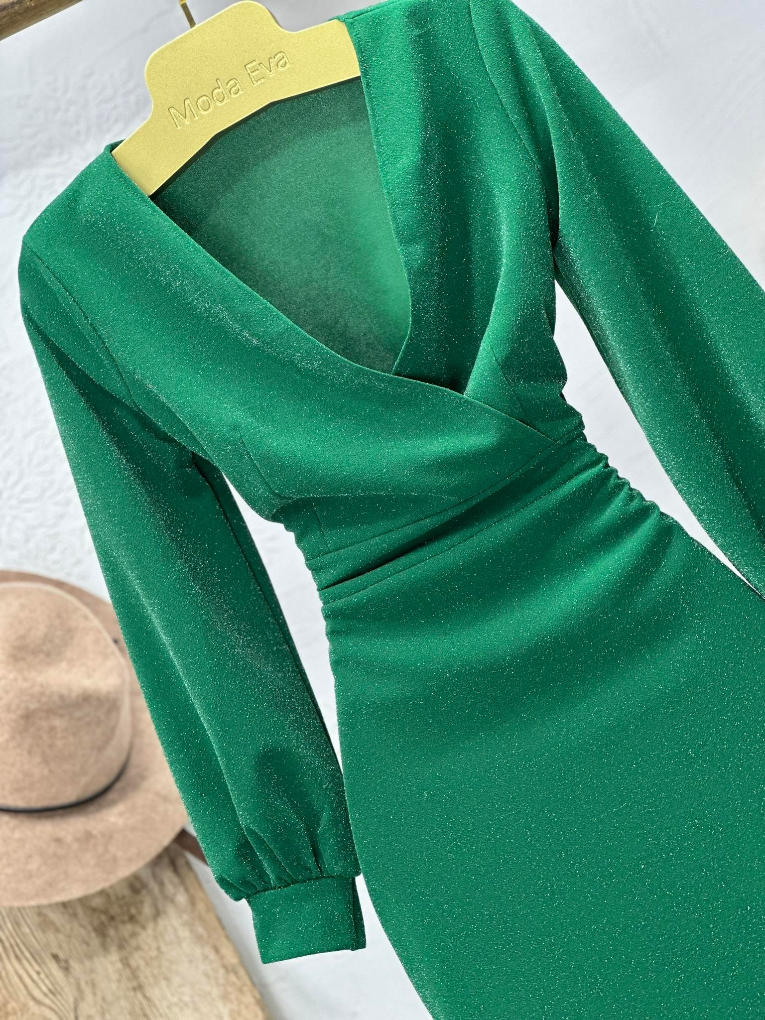 Likralı Simli Crep Dokuma Kumaş Kruvaze Yaka Manşet Kollu Kalem Yeşil  Elbise