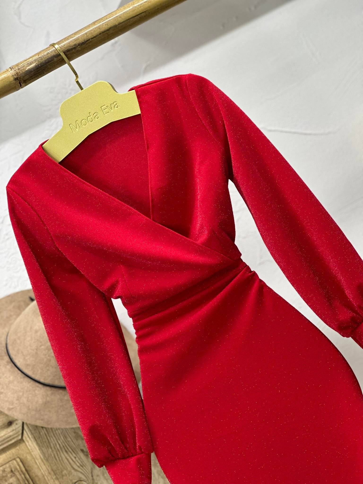 Likralı Simli Crep Dokuma Kumaş Kruvaze Yaka Manşet Kollu Kalem Kırmızı  Elbise