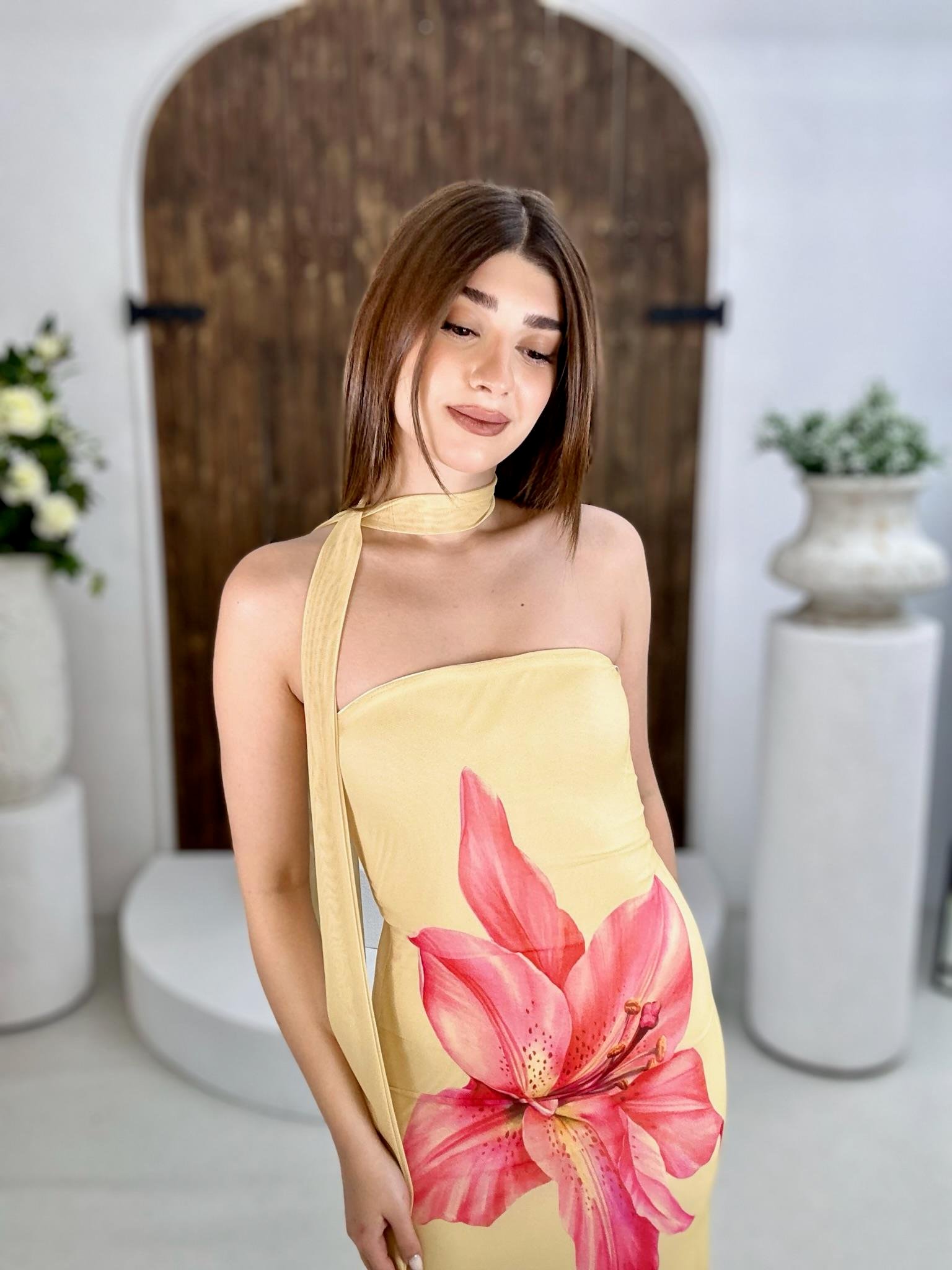 Likralı Tül Kumaş Çiçek Desen Şal Detay Tasarım Uzun Elbise