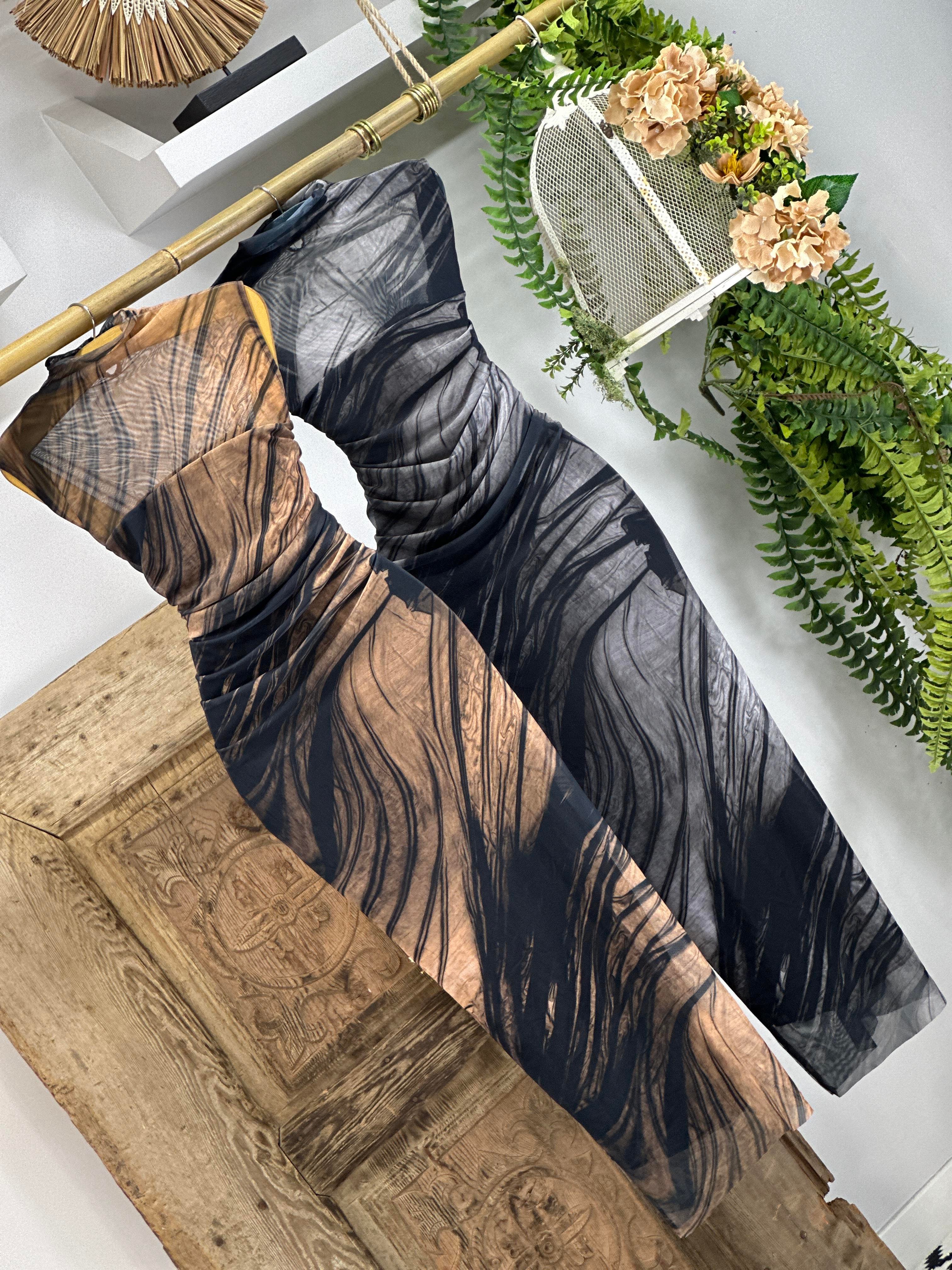 Likralı Tül Kumaş Drapeli Uzun Elbise