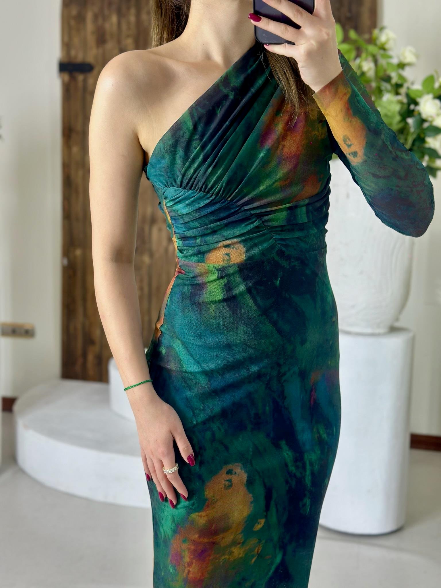 Likralı Tül Şifon Kumaş Tek Kol Koyu Yeşil Kalem Elbise