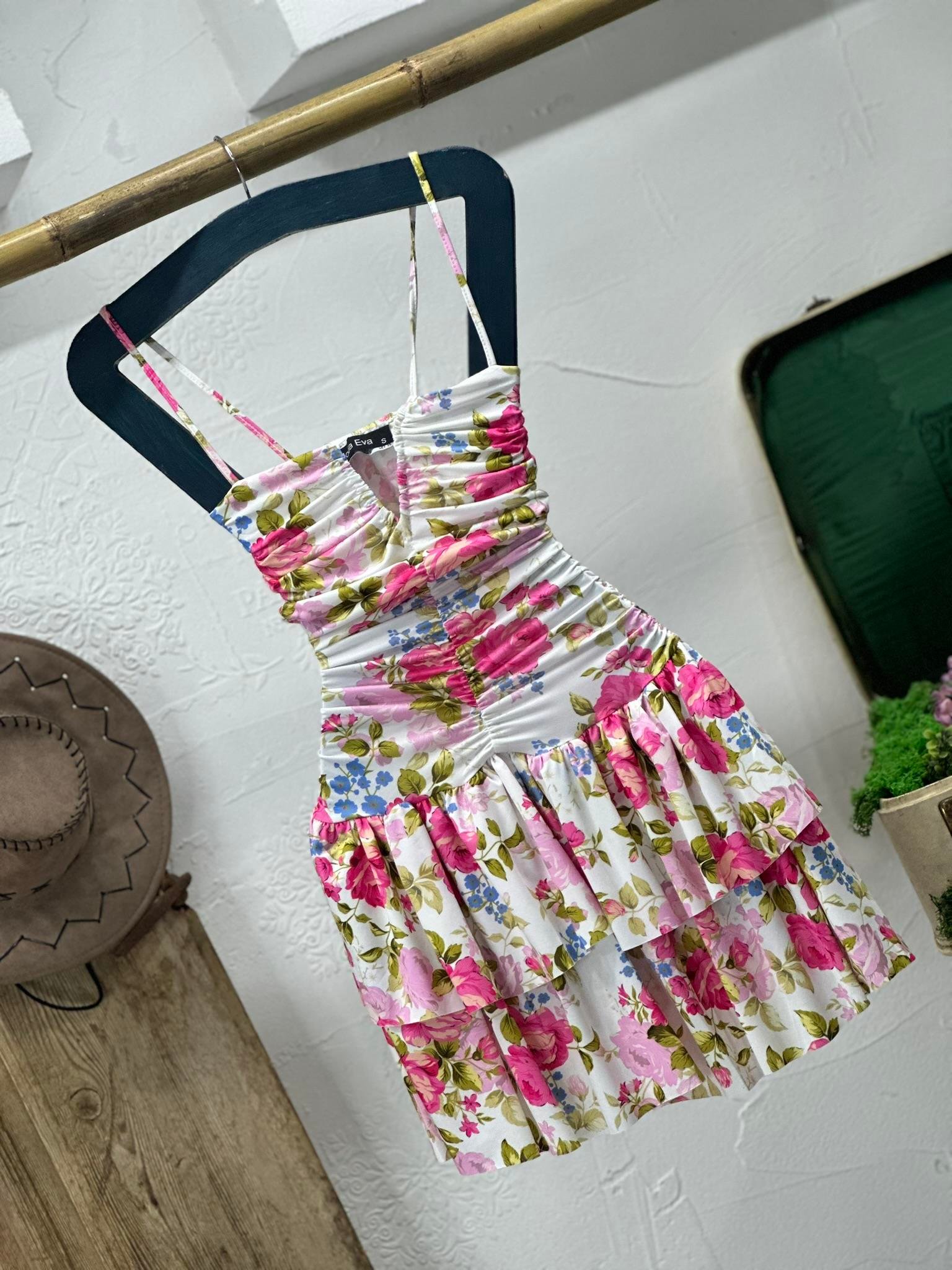 Micro Kumaş Çiçek  Desenli Askılı Kalp Yaka Askılı Elbise