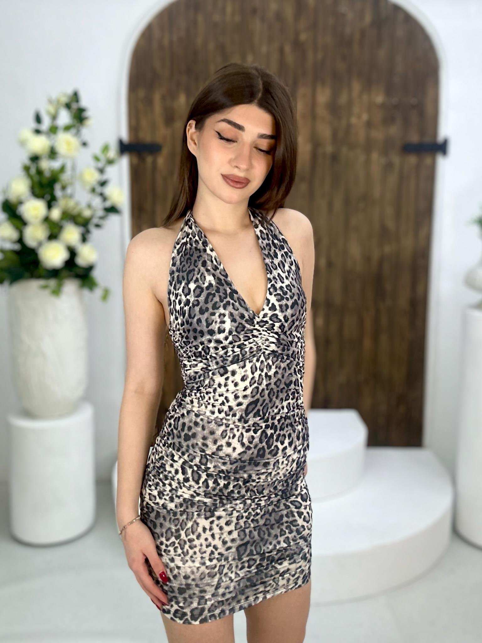 Micro Kumaş Drape Detay Boyundan Bağlamalı Elbisemiz Leopar