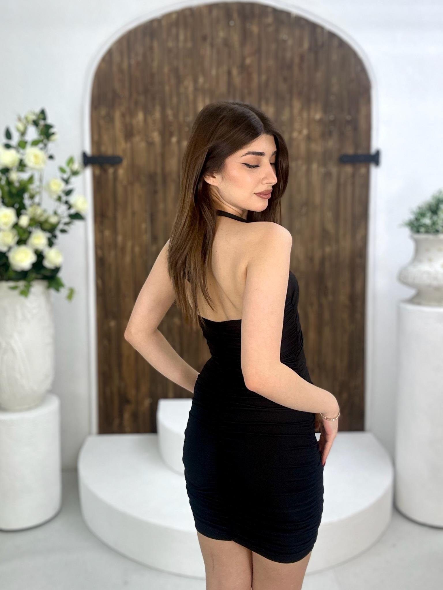 Micro Kumaş Drape Detay Boyundan Bağlamalı Elbisemiz Siyah