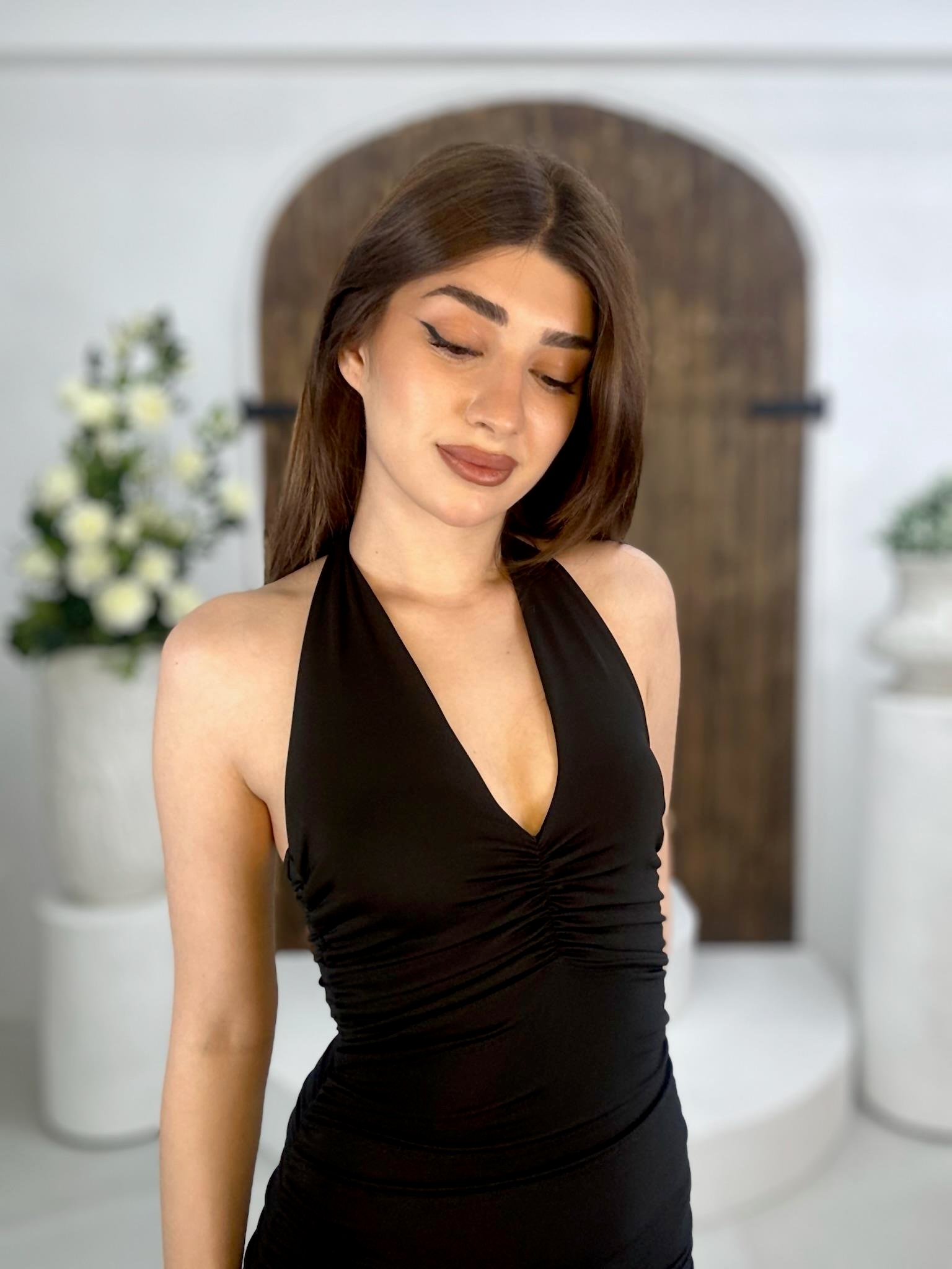 Micro Kumaş Drape Detay Boyundan Bağlamalı Elbisemiz Siyah