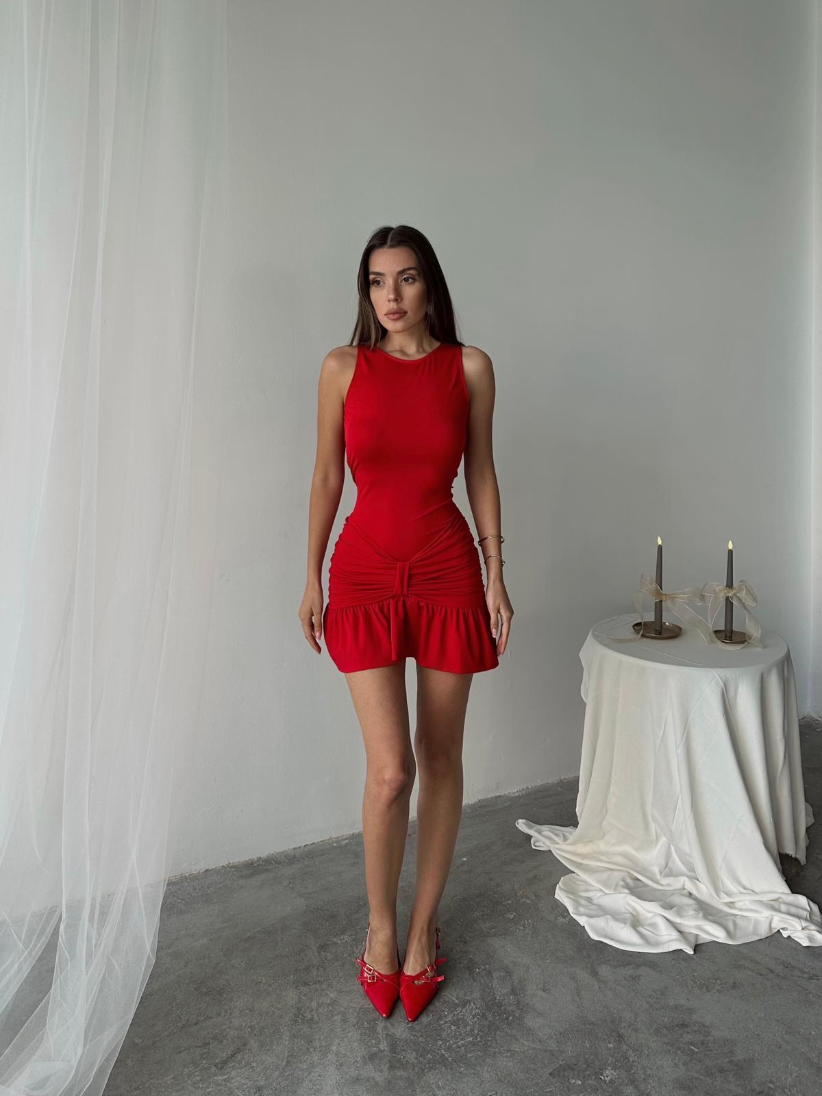 Micro Kumaş Drape Dikişli Eteği Fırfırlı Tasarım Elbise Kırmızı