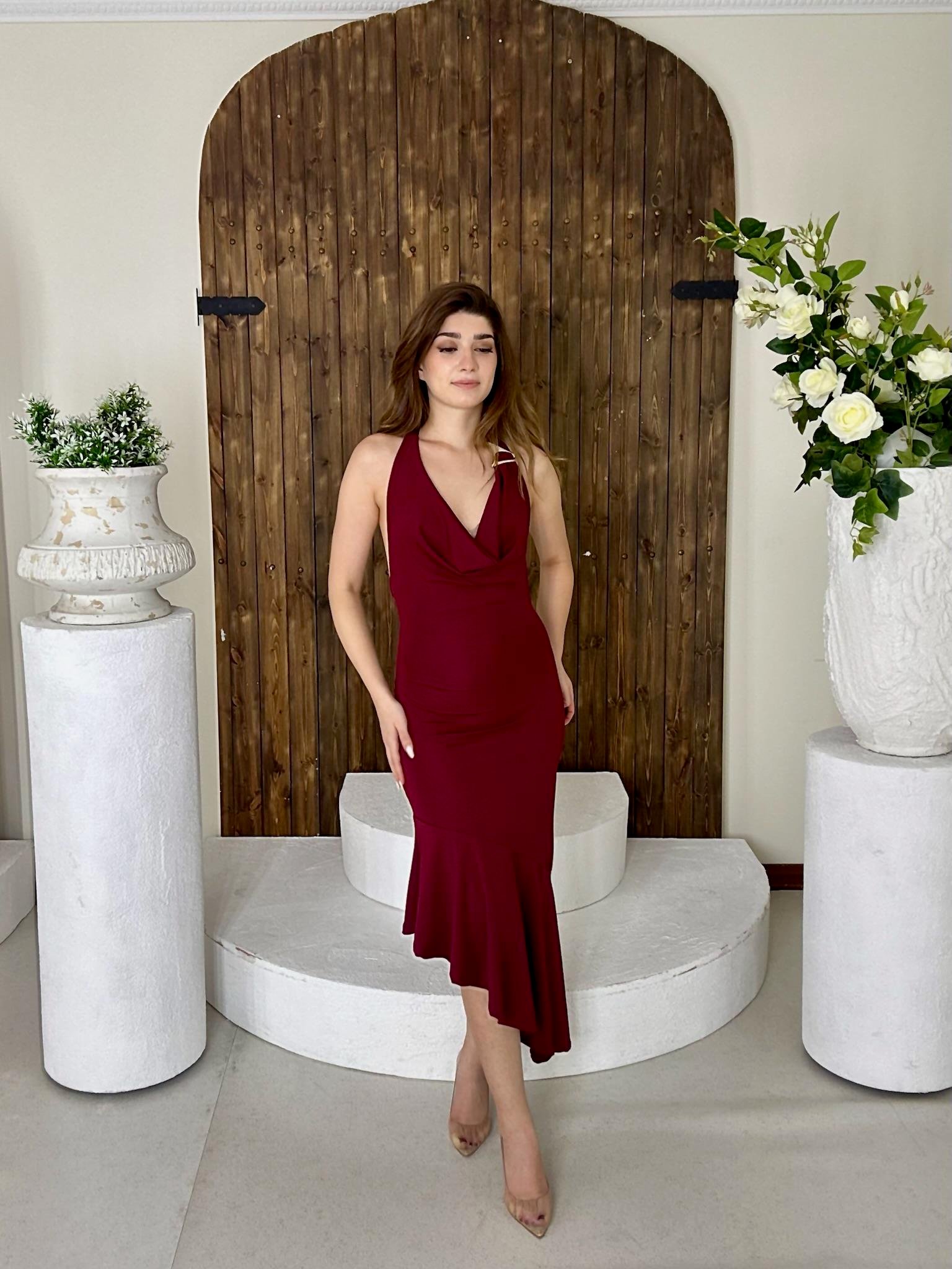 Micro Kumaş Likralı Boyundan Bağlamalı Degaje Yaka Midi Boy Asimetrik Elbise Bordo