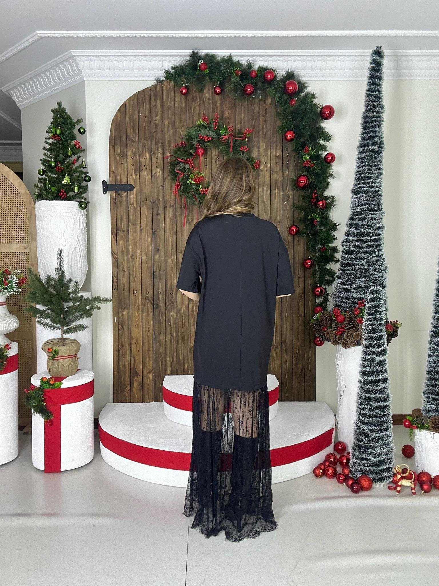 Modal Kumaş Dantel Detaylı Uzun Tasarım Elbise Siyah