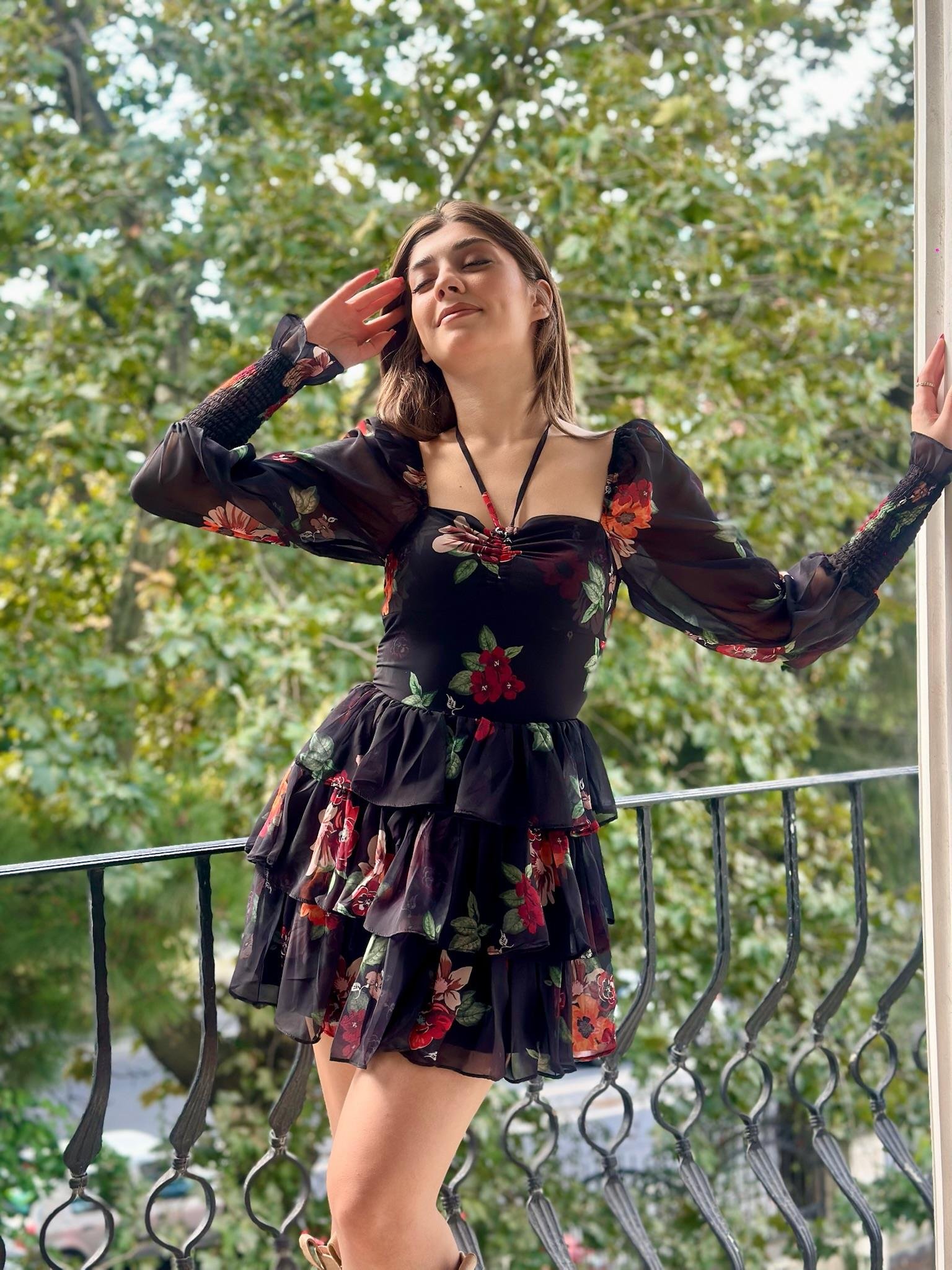 Multi Şifon Kumaş Çiçek Desen Kat Etekli Tasarım Elbise