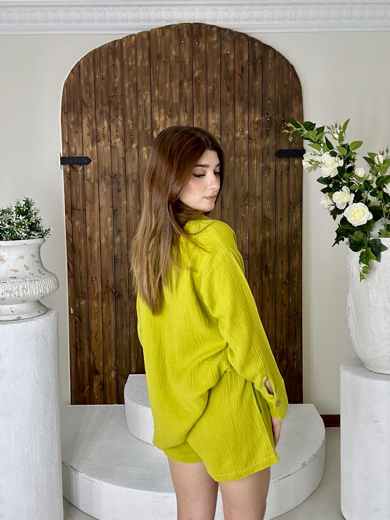 Müslin Kumaş Oversize Kalıp Uzun Kollu Gömlek ve Şort İkili Takım Yağ Yeşili