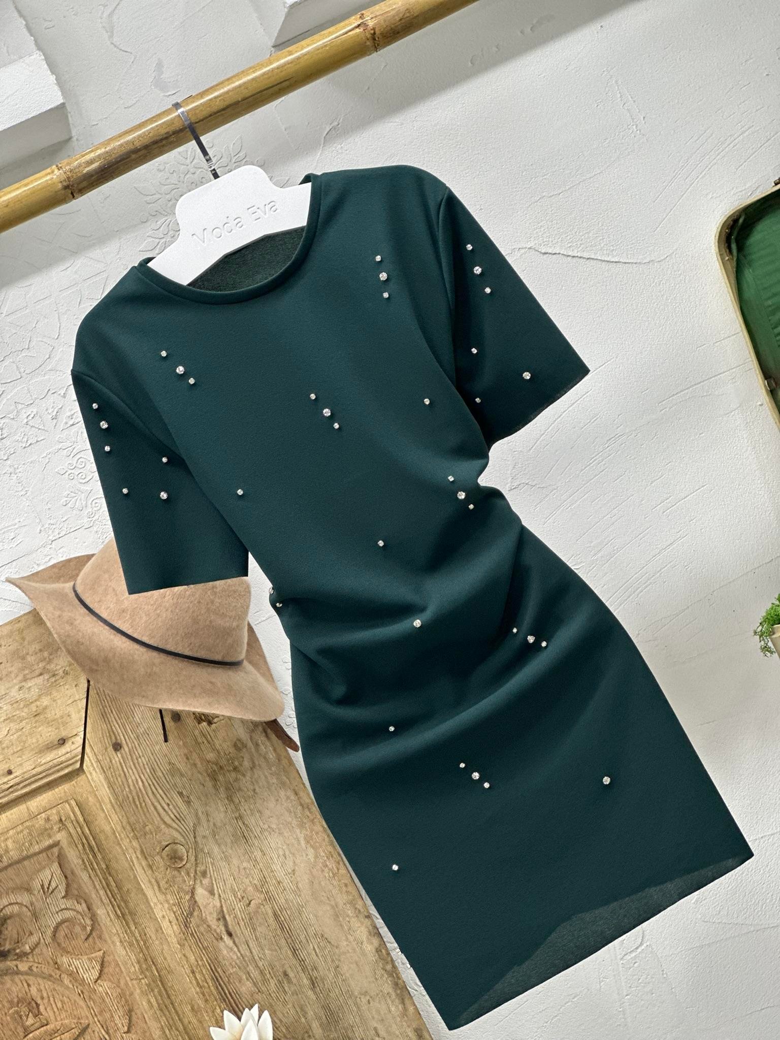 Örme Crep Kumaş Taş Detaylı Yeşil Elbise