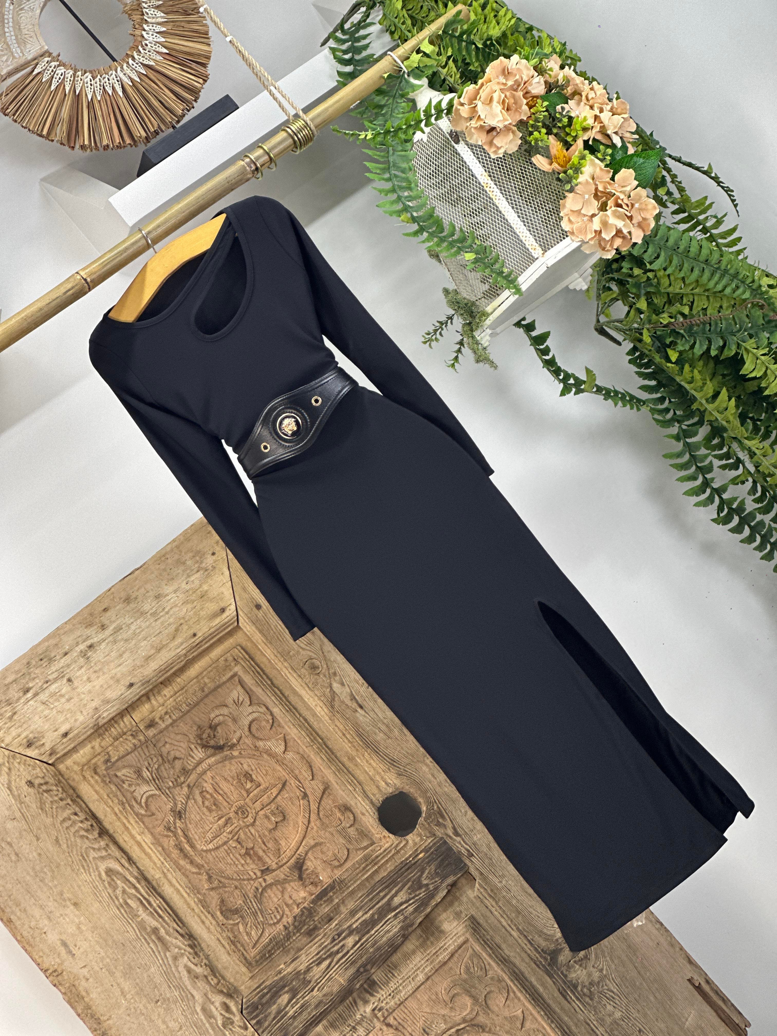 Ottoman Kumaş Toparlayıcı Etkili Damla Yaka Uzun Kollu Maksi Boy Siyah Elbise