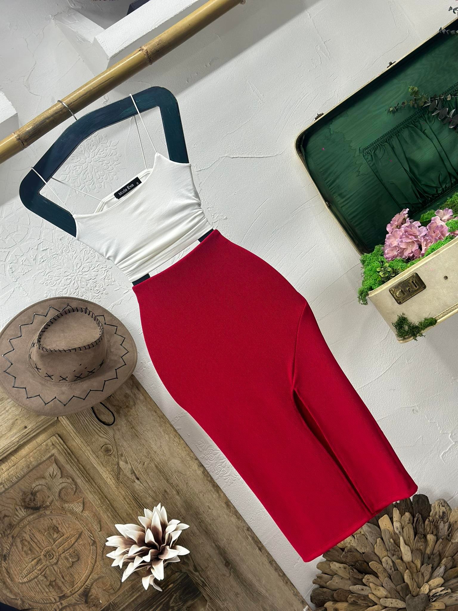 Ottoman Kumaş Yan Yırtmaçlı Midi Boy Eteğimiz 