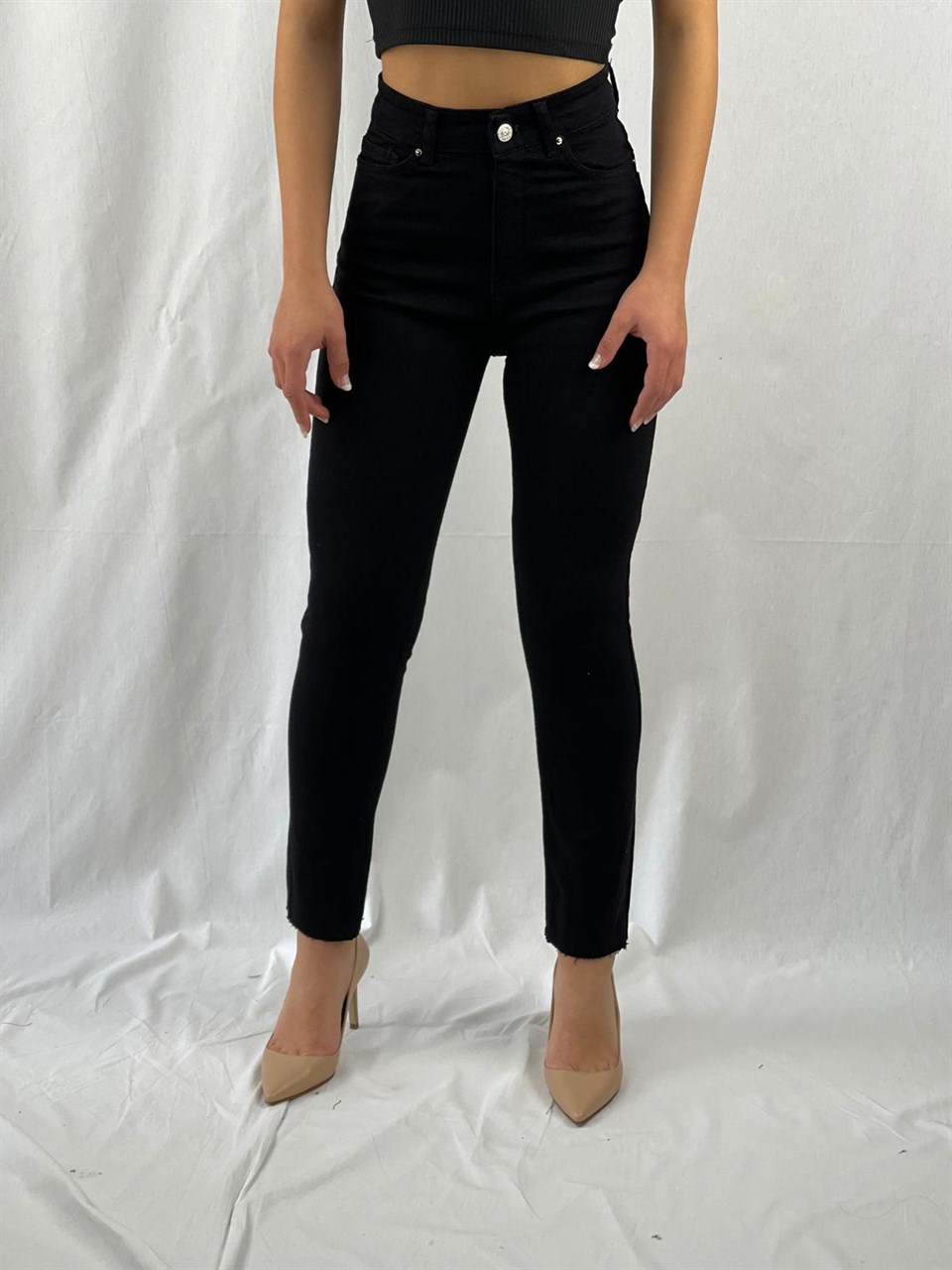 Paçası Kesik Likralı Mom Jean