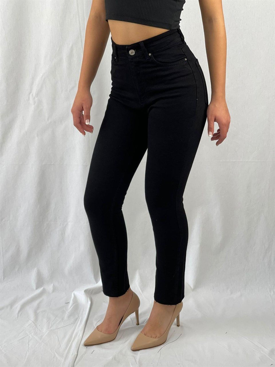 Paçası Kesik Likralı Mom Jean