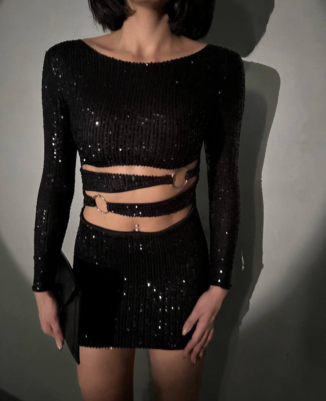 Payet Kumaş Bel Dekolteli Metal Aksesuar Detaylı Tasarım Elbise Siyah