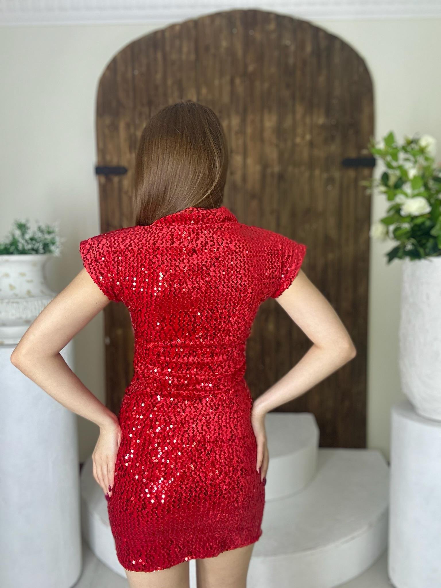 Payet Kumaş Düşük Kol Likralı Tasarım Elbise Kırmızı