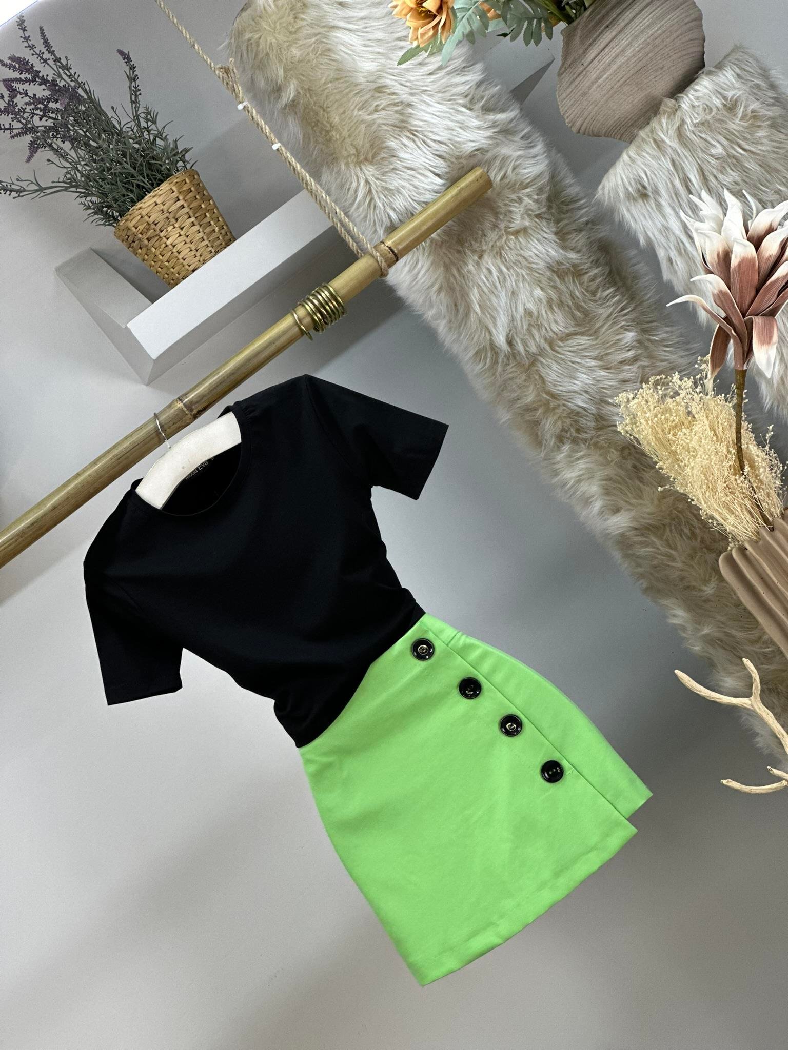 Penye Kumaş Yuvarlak Yaka Crop Tshirt 