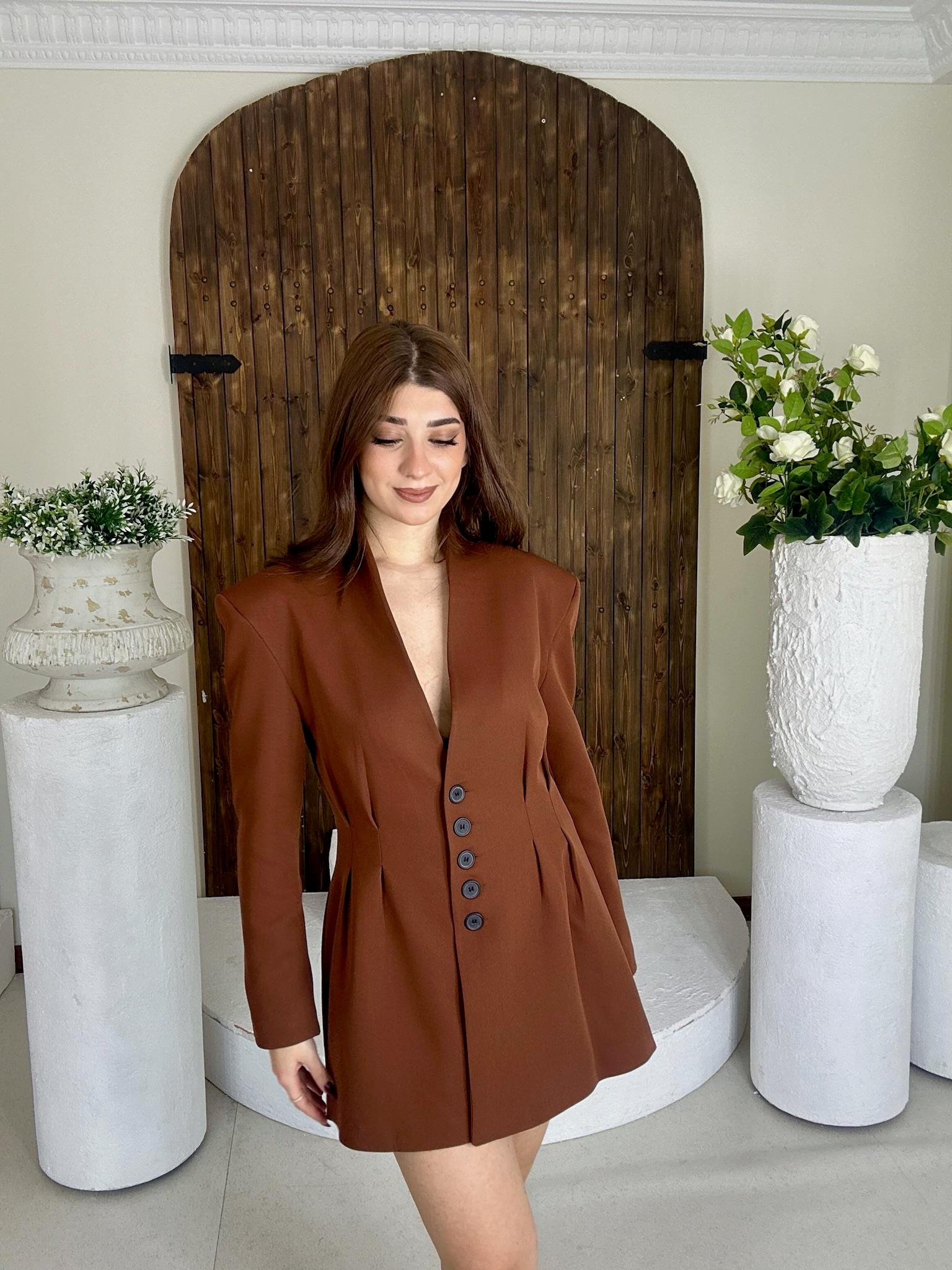 Poli Viskon Kumaş Bele Oturmalı Blazer Ceket Etek İkili Takım Kahverengi