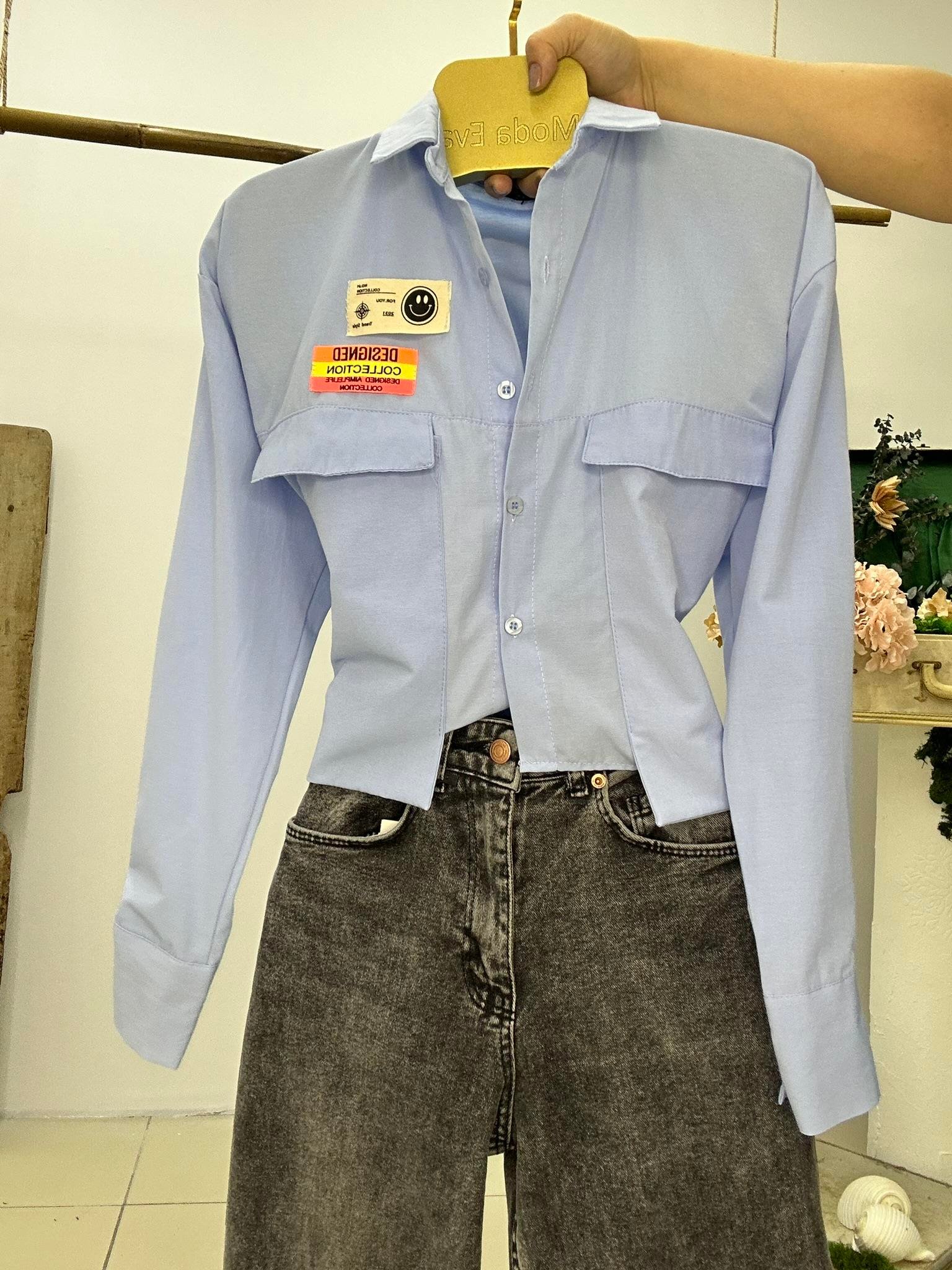 Poplin Kumaş Arma Detaylı Crop Gömlek 