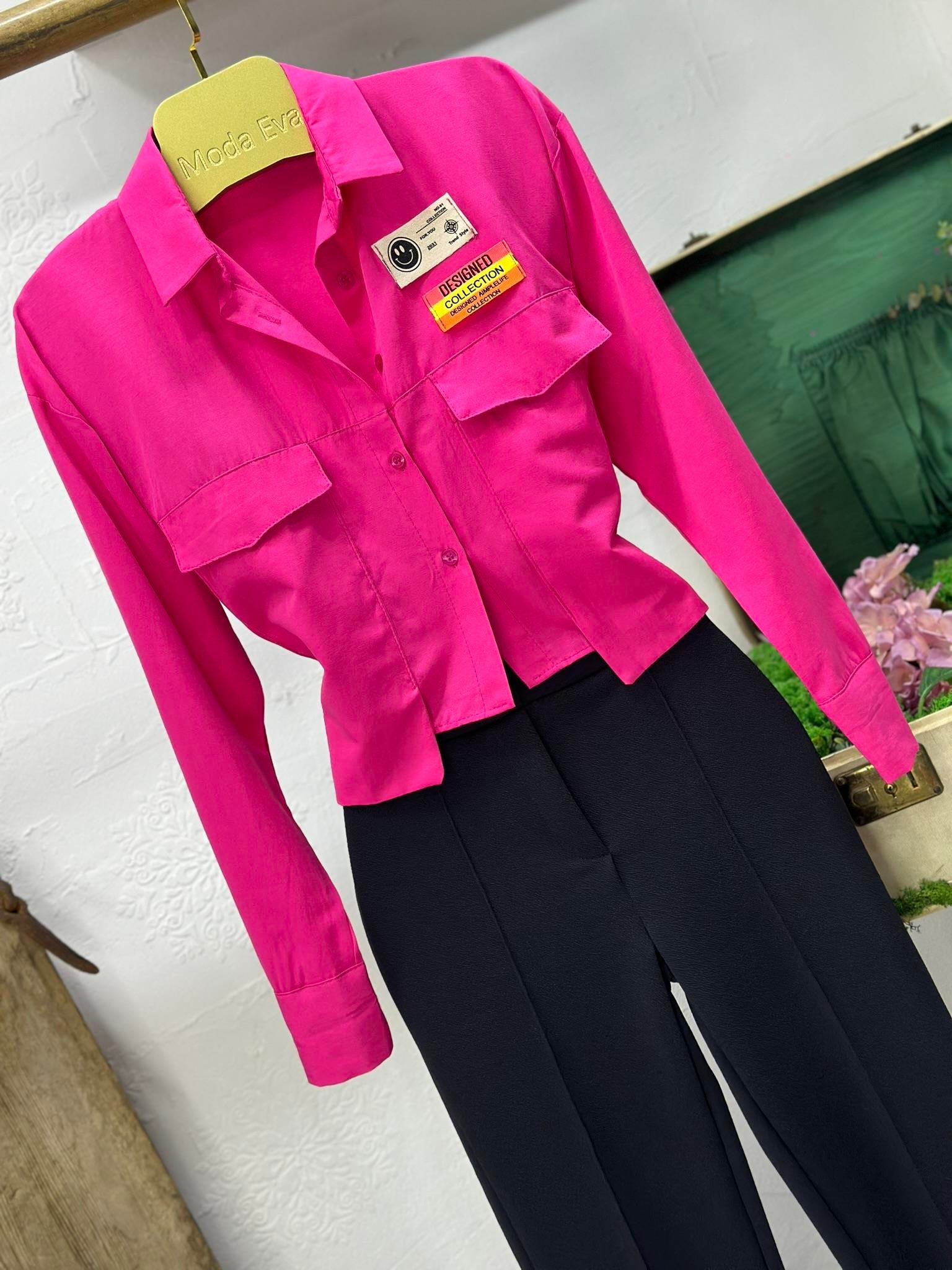 Poplin Kumaş Arma Detaylı Crop Gömlek 