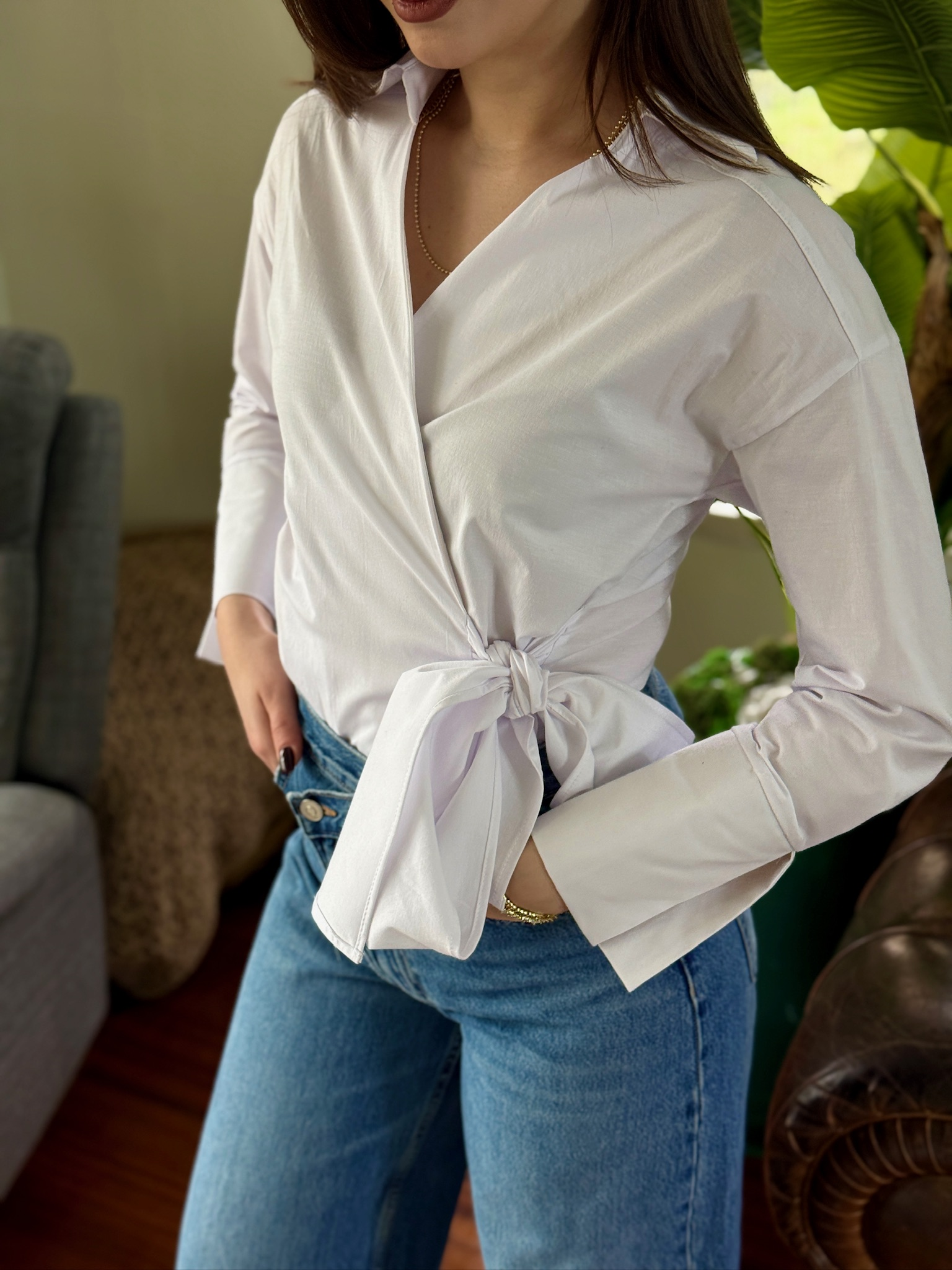 Poplin Kumaş Bağlama Detay Gömlek Beyaz