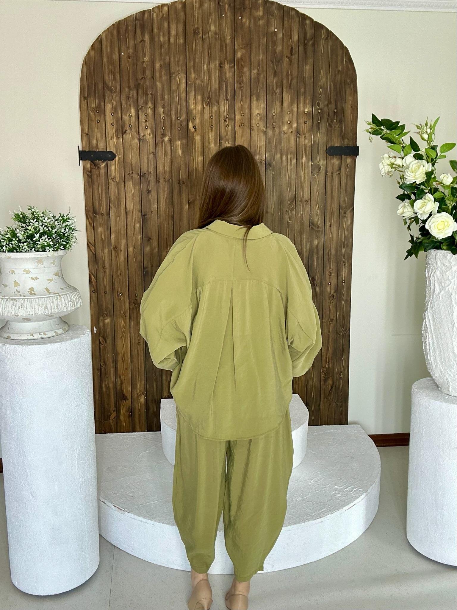 Premium Seri Trikoton Kumaş Beli Lastikli Rahat Pantolon Gömlek İkili Takım Yağ Yeşili
